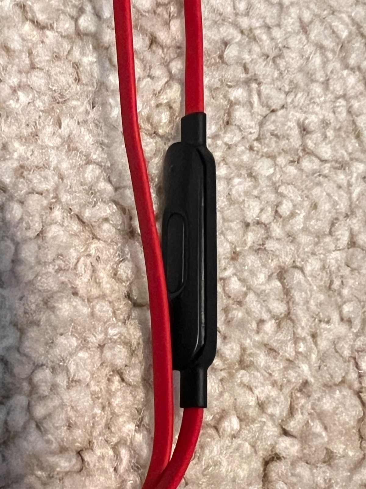 Beats urBeats3 Wired In-Ear Headphones – Black/Red Lightning