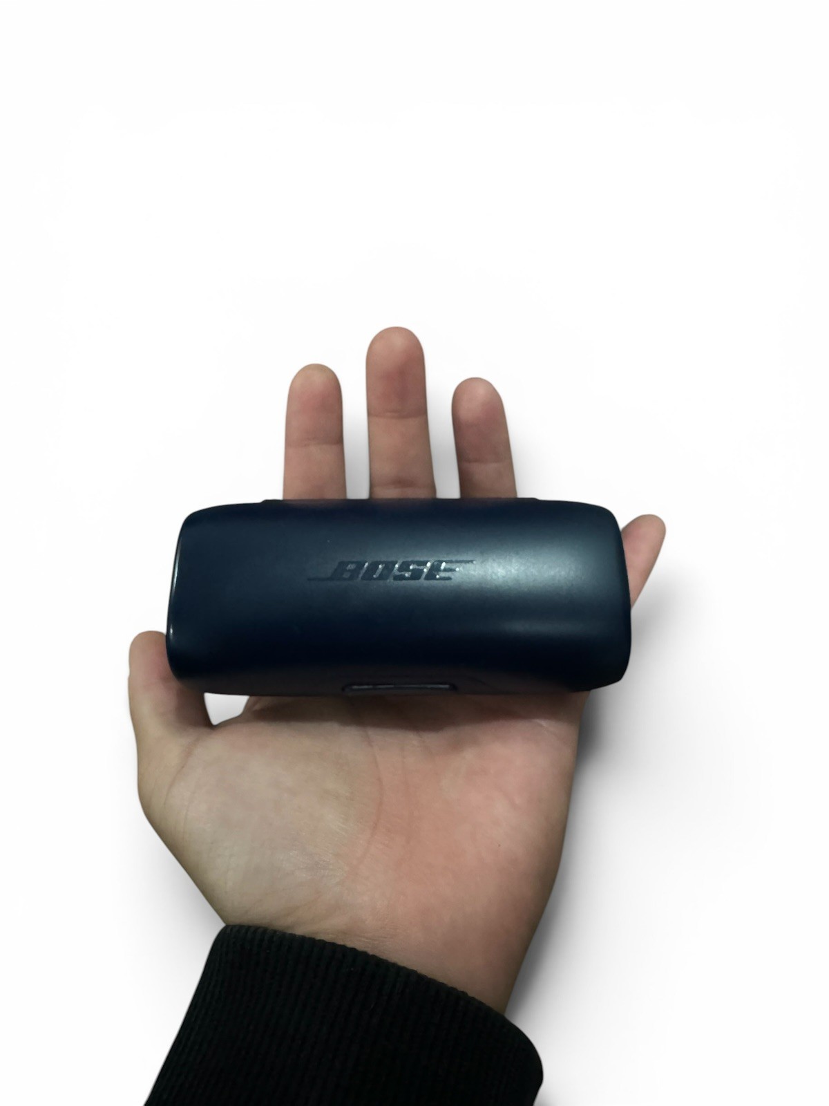 Bose SoundSport Free Wireless Headphones in Ear Earbuds with Charge Case Black