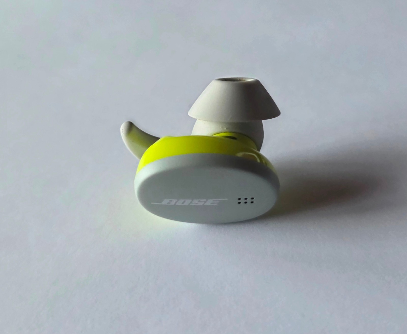 Unused Glacier White Bose Sport True Wireless RIGHT EARBUD ONLY In Bulk Pkg