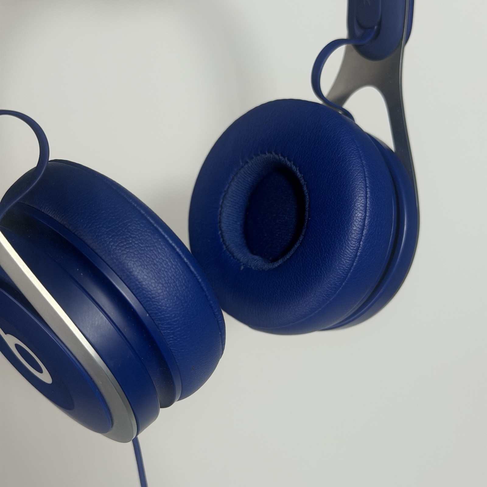 BEATS EP By Dr Dre ML9D2LLA Wired On Ear Headphones Blue Tested Good