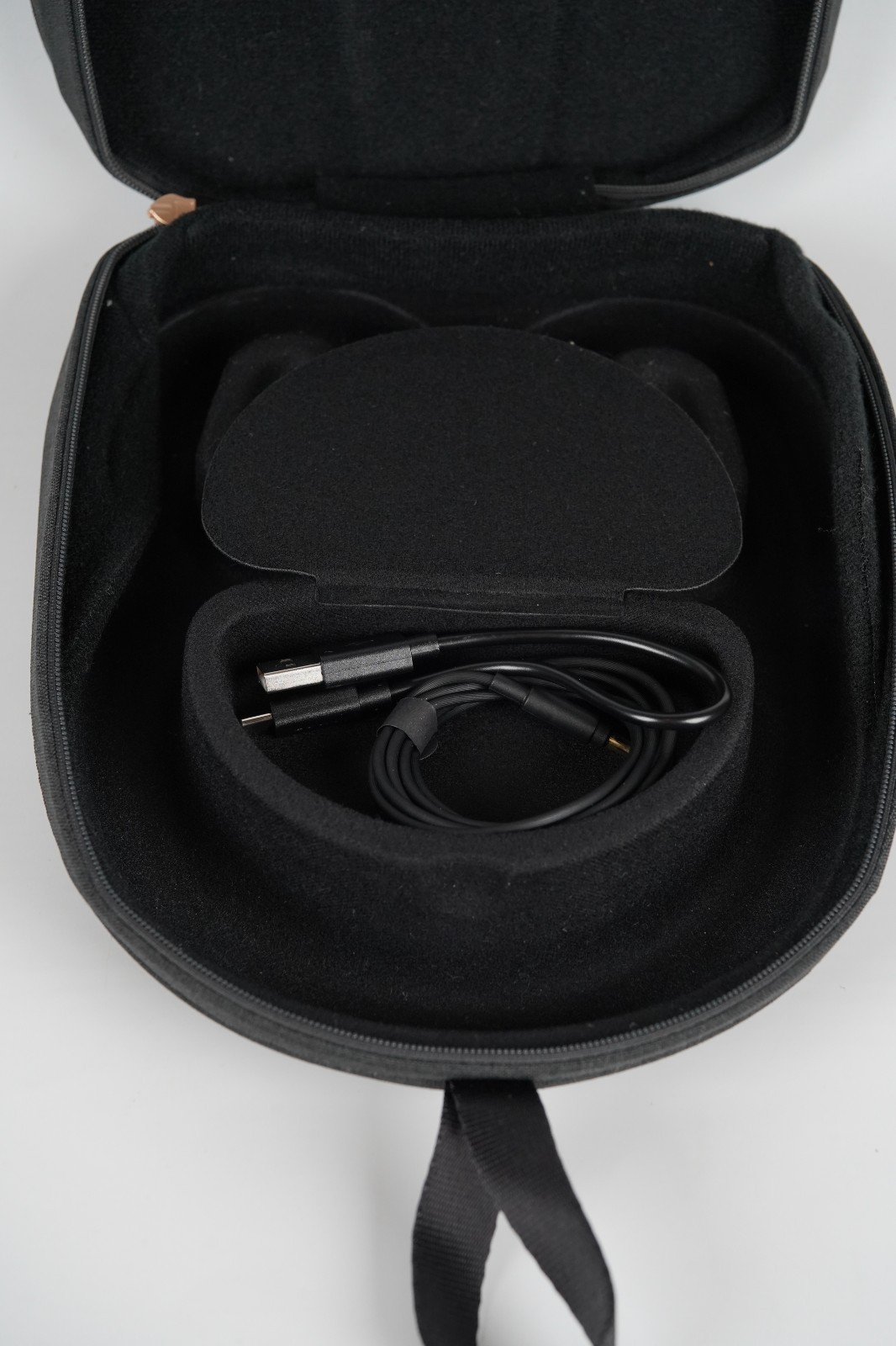 Sony WH-1000XM5 Wireless Noise Canceling Bluetooth Headphones Black