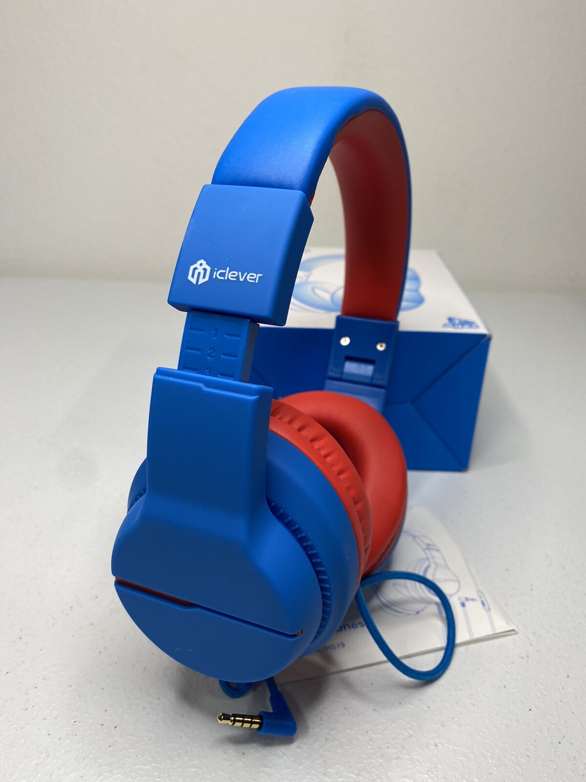iClever Kids Headphones for School Travel, Safe Volume 85/94dB Open Box New