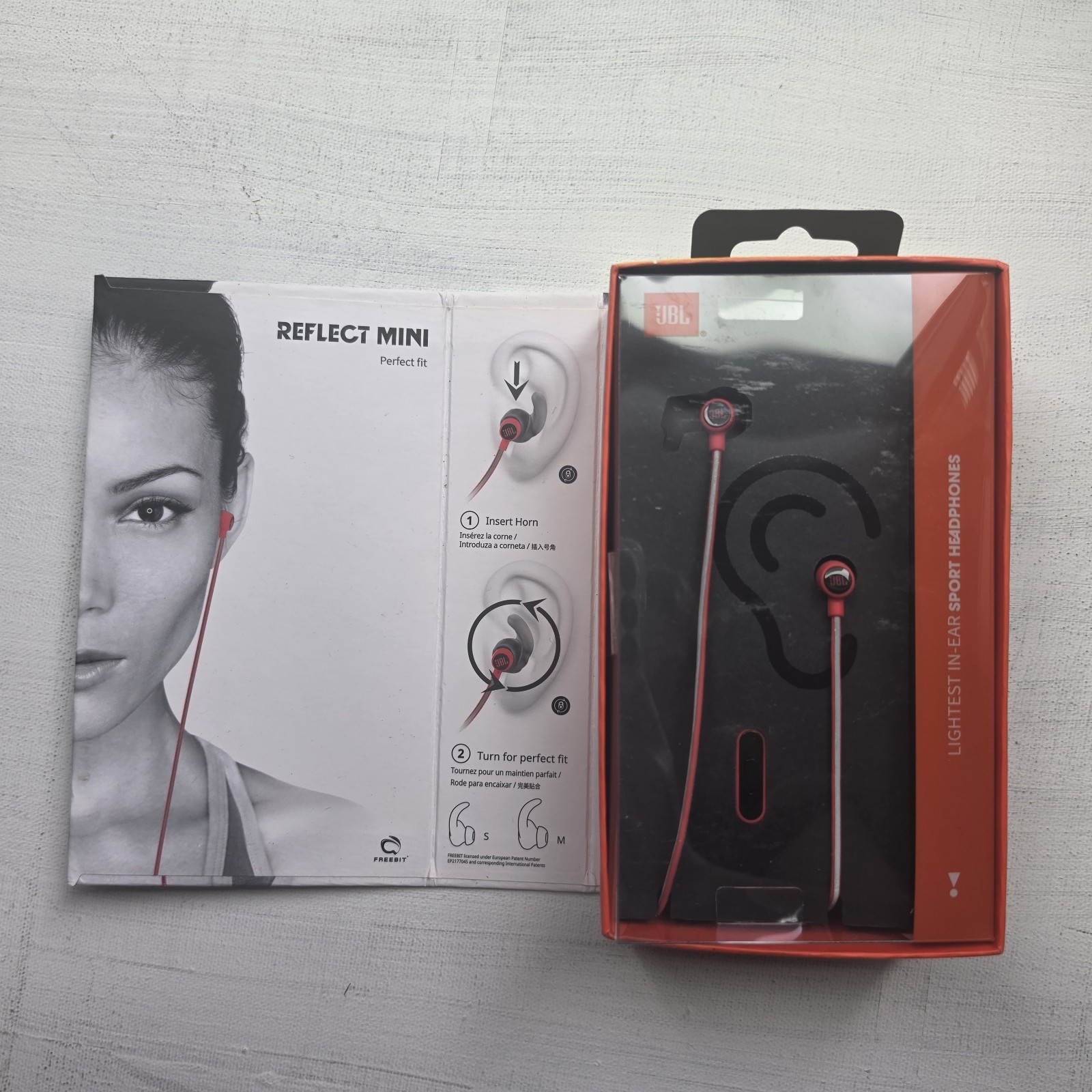 JBL Reflect Mini In-Ear Sport Earbuds Black Mic Sweat-Proof 3.5mm