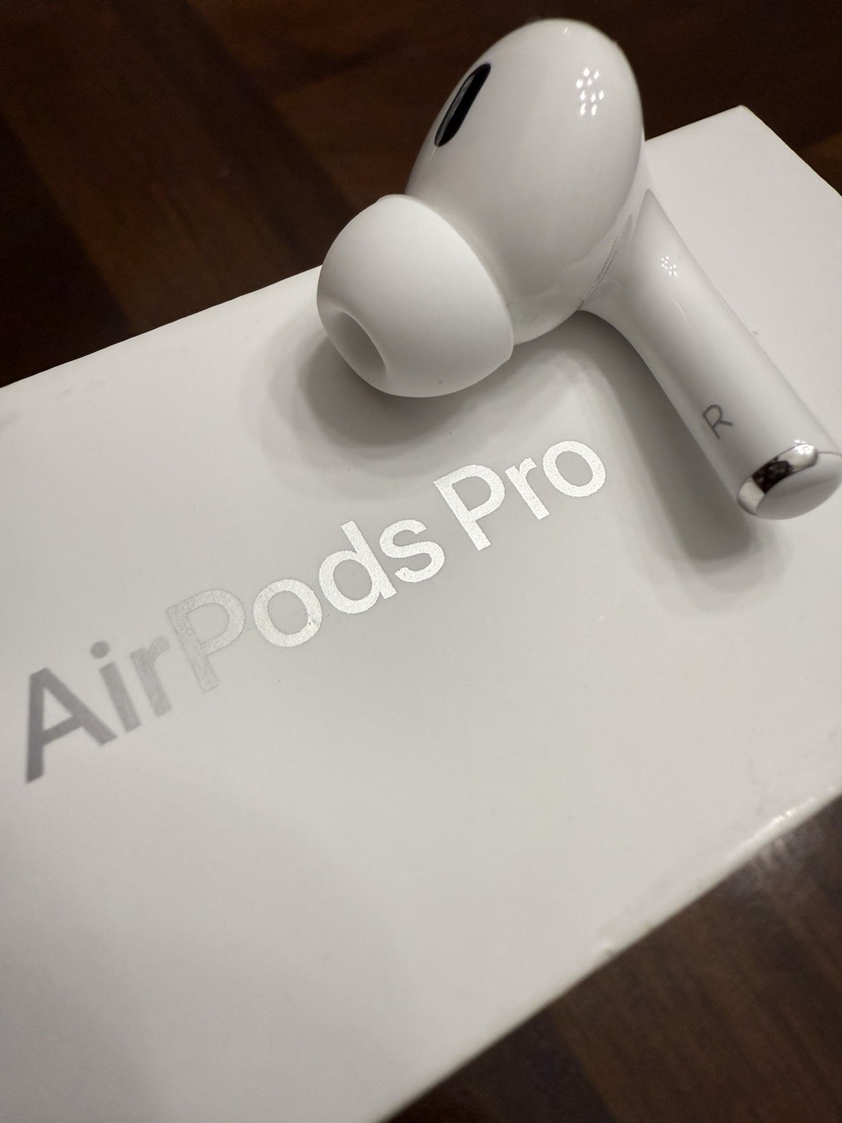 Apple AirPods Pro 2nd Gen USB-C Right Side Only A3047- Great Condition