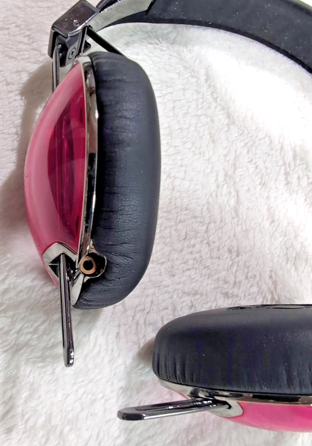 OPEN BOX – Skullcandy Navigator On-Ear Headset w/ Mic-PINK RUBY RED – S&H PAID