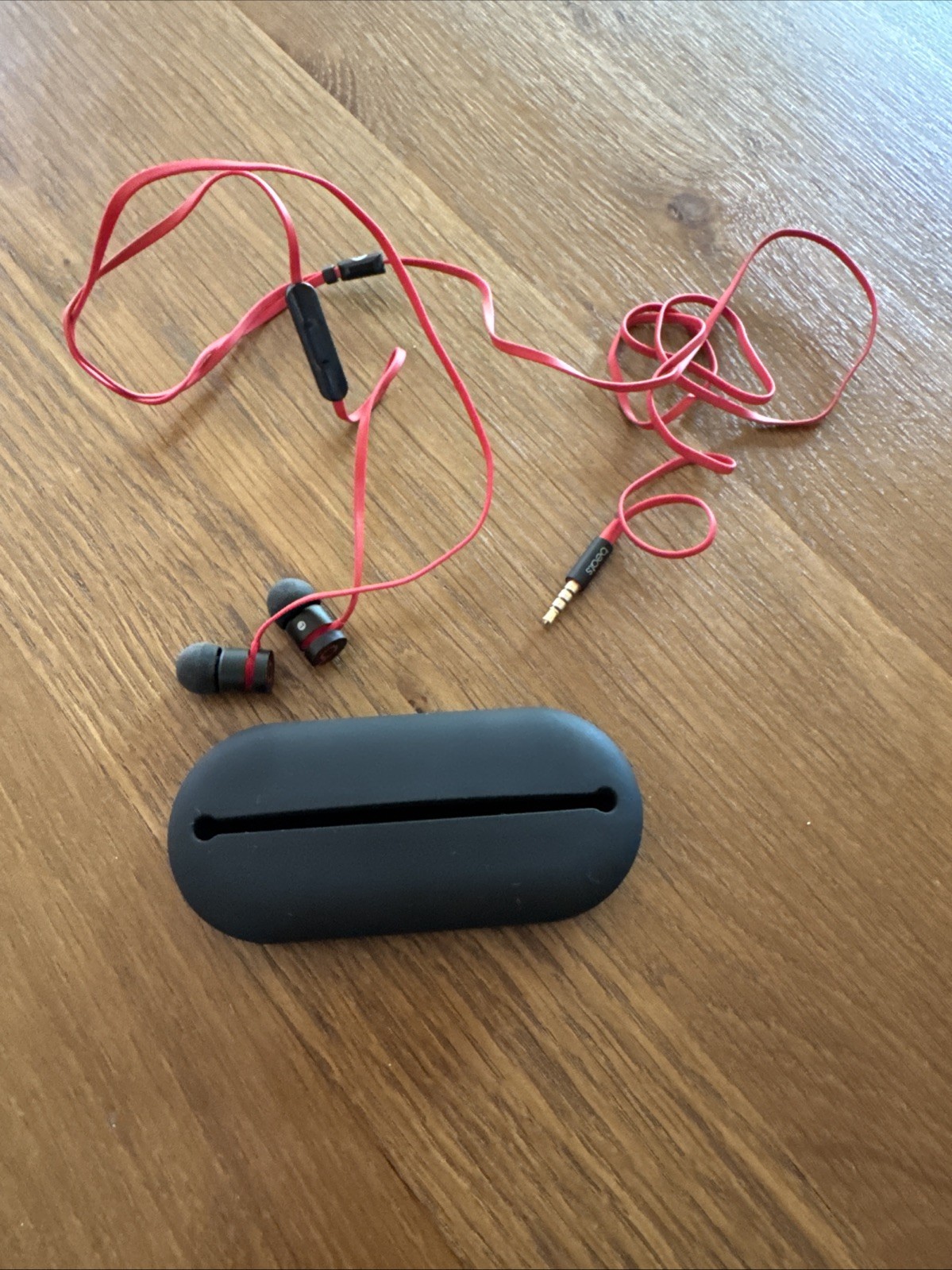 Beats by Dr. Dre urBeats In-Ear Headphones – Red/black ✅️