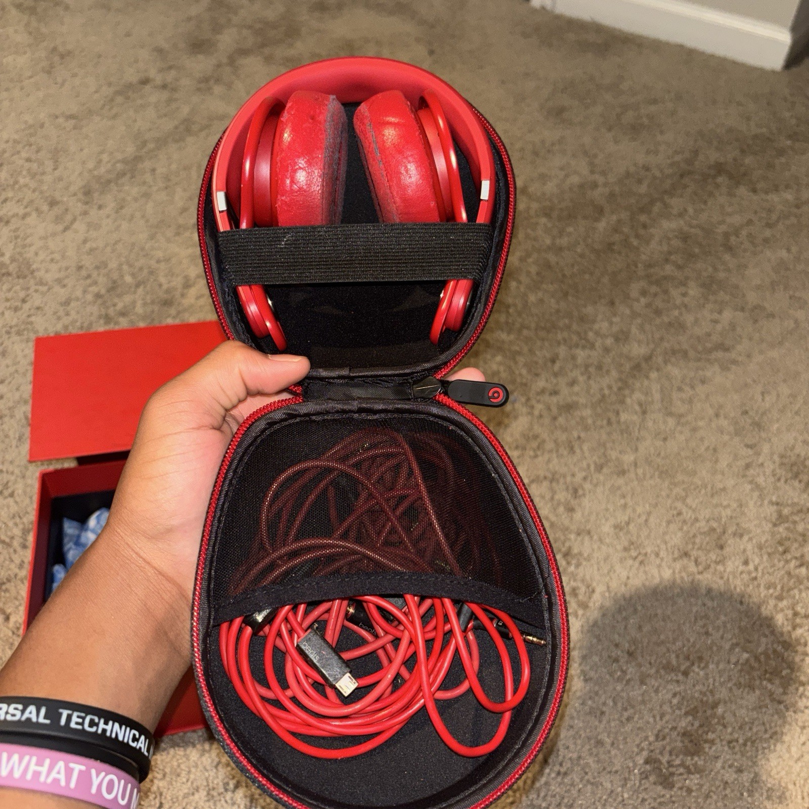 Beats by Dr. Dre Mixr Red On-Ear Wired 3.5mm Headphones On-Cable Mic 810-00034