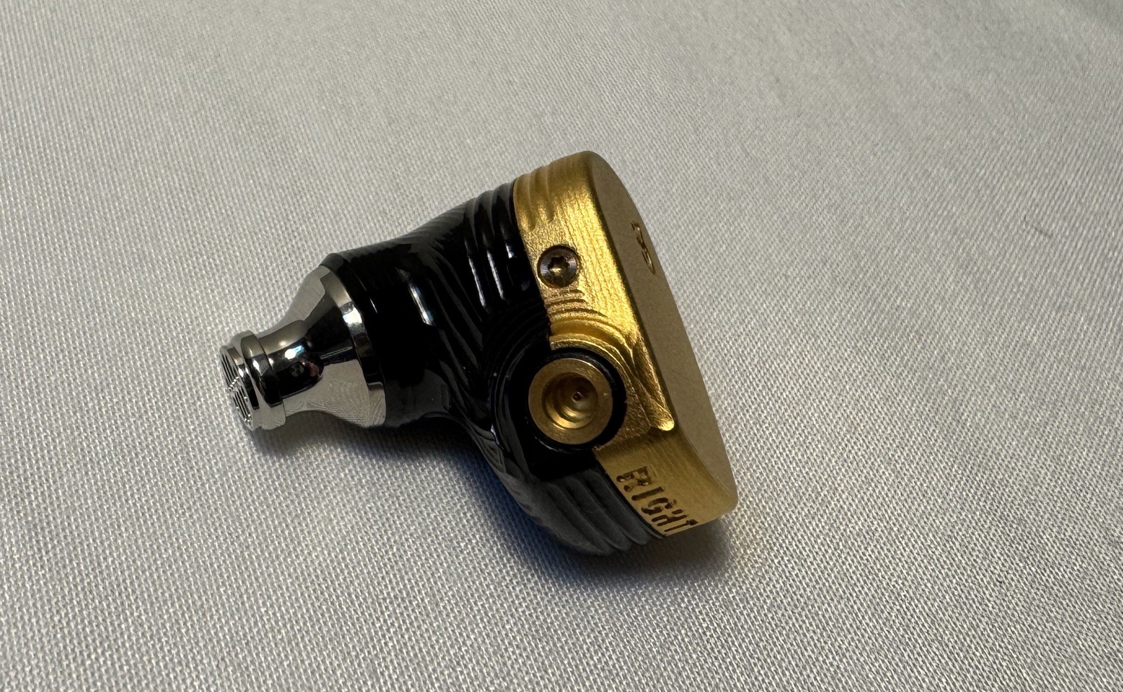 Campfire Audio Solaris Matt Gold Wired Ear Headphones Pre-owned (Mint)