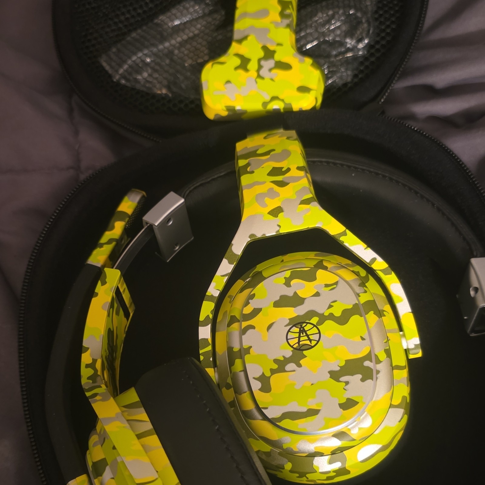 Rand McNally Yellow Camo Premium 2-1 Headphones ClearDrive