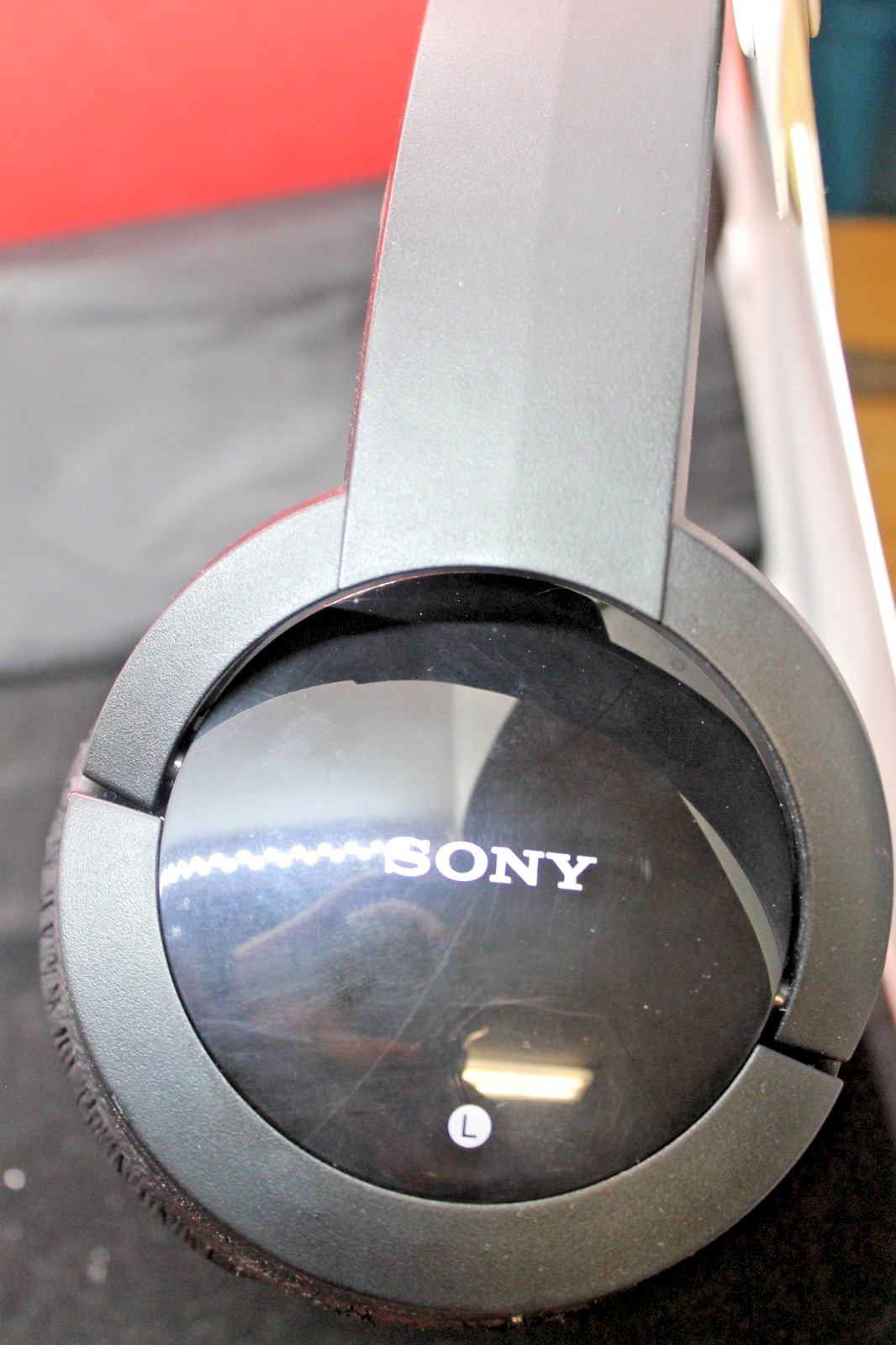 Sony MDR-RF985RK Over Ear Headphones – Black