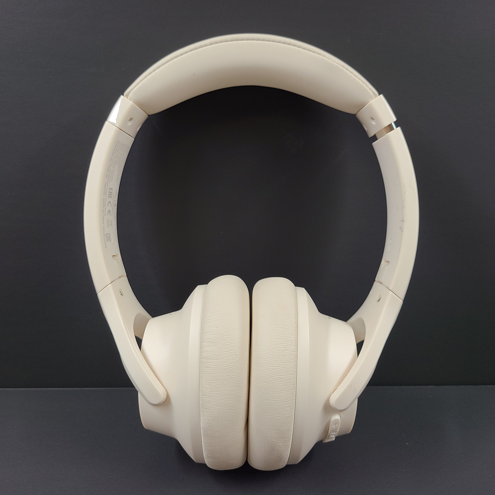 Soundcore Q20i Wireless Bluetooth Noise Canceling Headphones – Beige Grade A