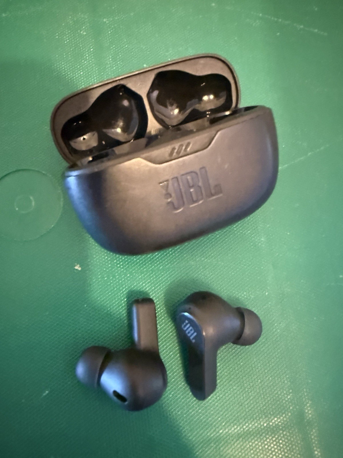 JBL Vibe Beam True Wireless Bluetooth Earbuds – Black *Used*