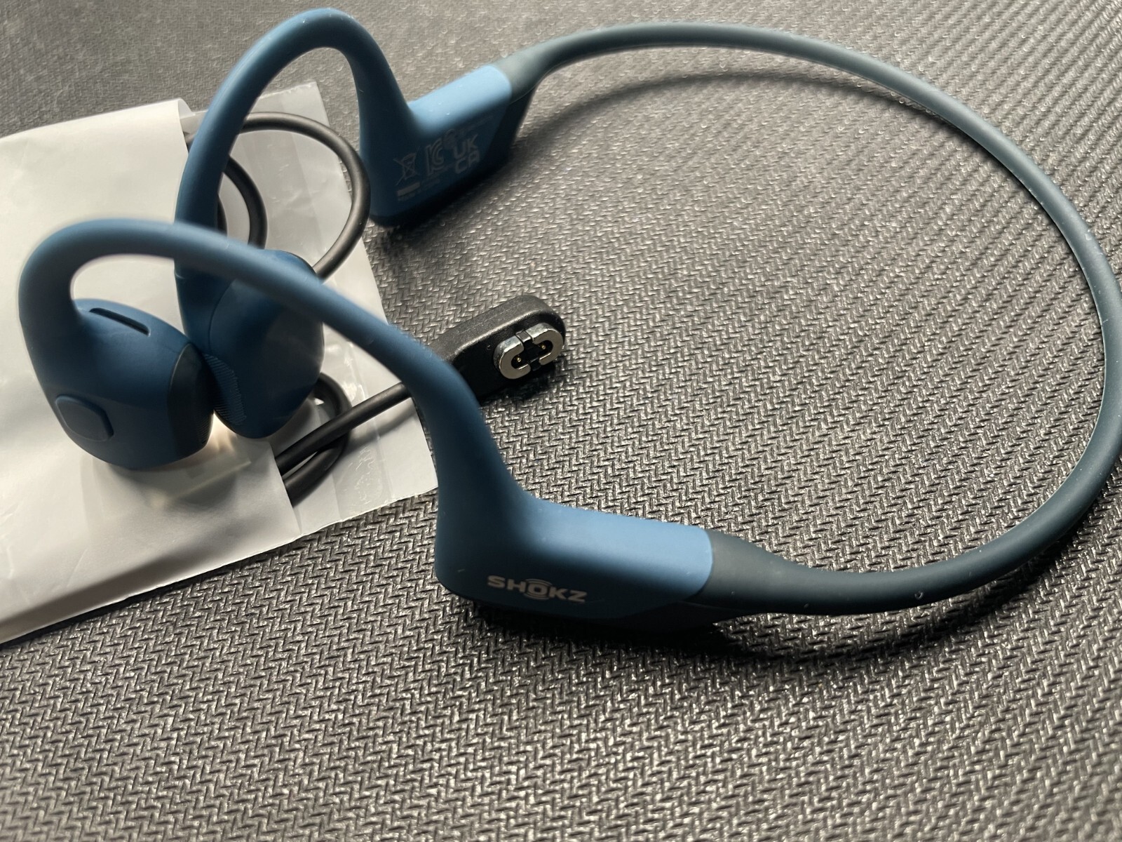 Shokz S810-ST-BK-US OpenRun Pro Bone Conduction Open-Ear Sport With Cable Blue