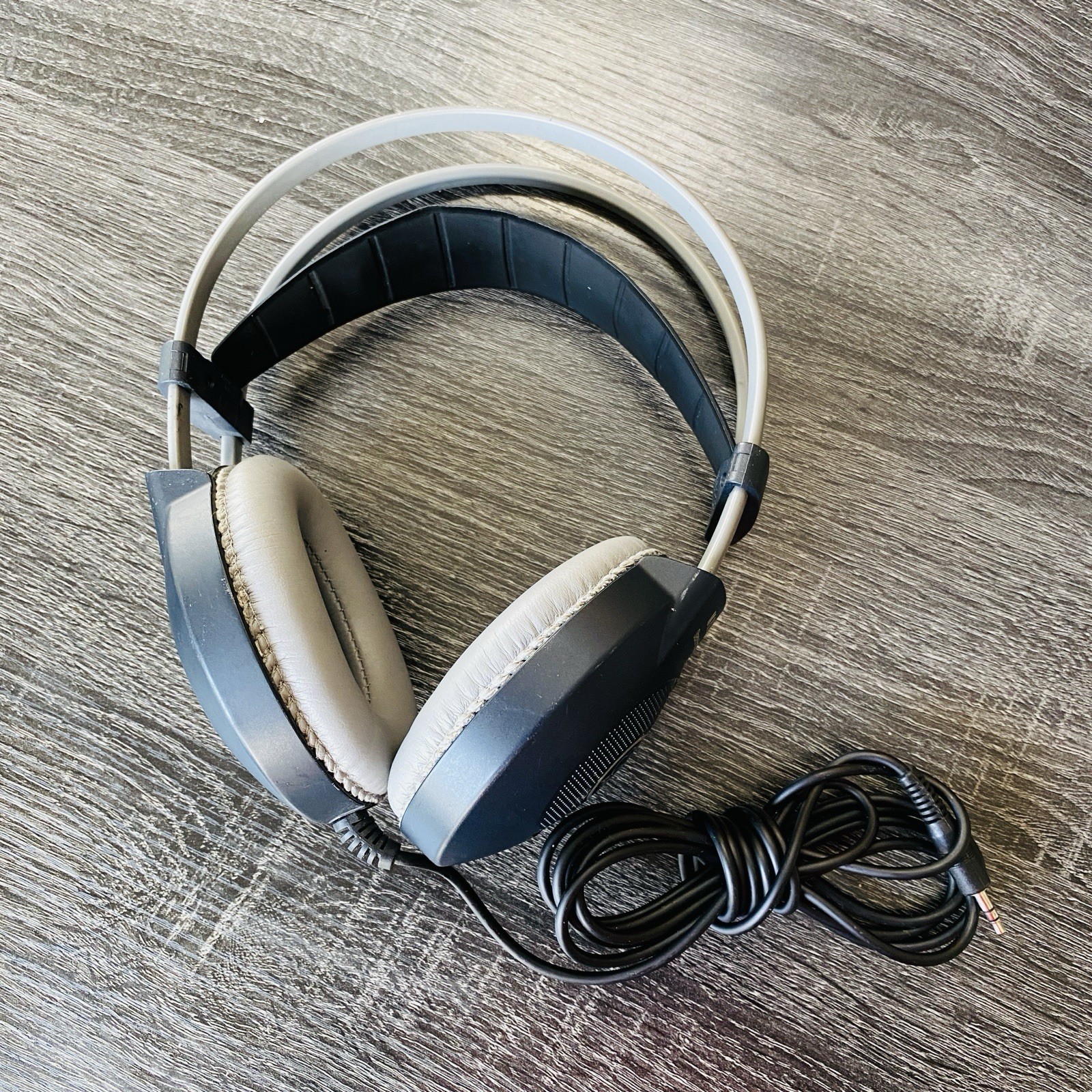 AKG M 80 MkII Mark 2 Mk2 Stereo Headphones Semi-open 3.5mm Tested Working