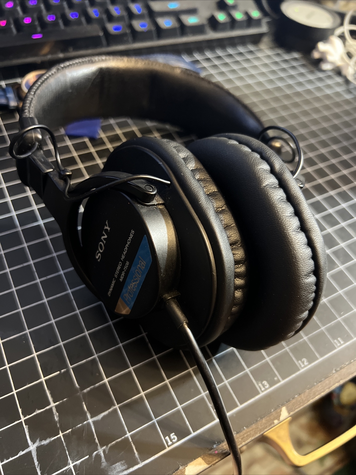 Sony MDR7506 Professional Large Diaphragm DJ PRO Headphone