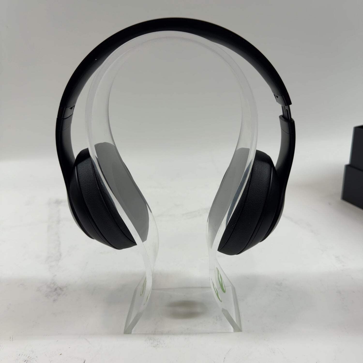 Beats Studio3 Wireless On-Ear Bluetooth Headphones Black MX3X2LL/A
