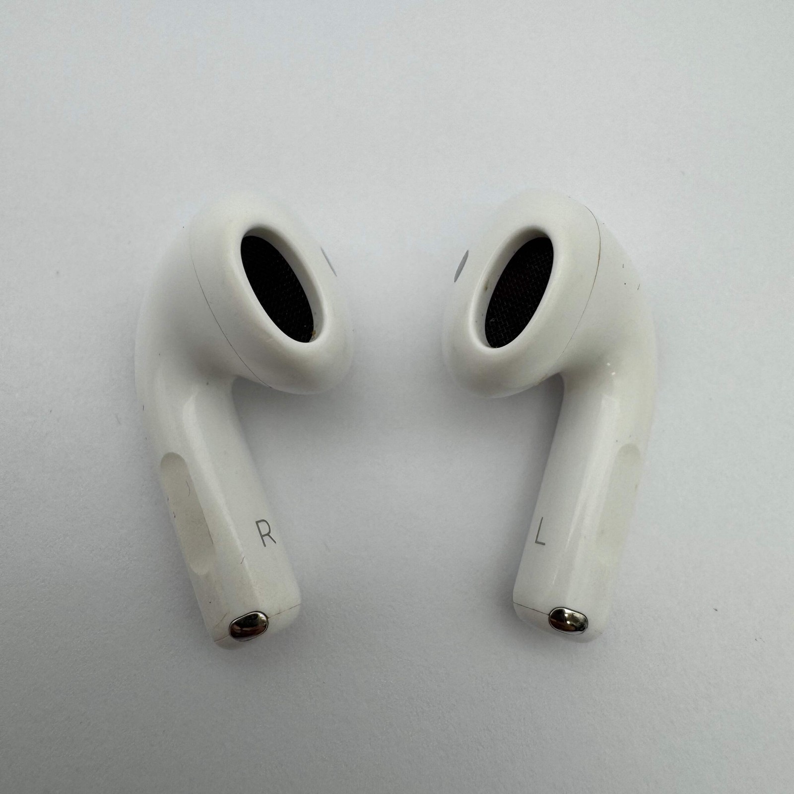 Apple AirPods (4th Gen) Complete Set A3058 A3050 A3053