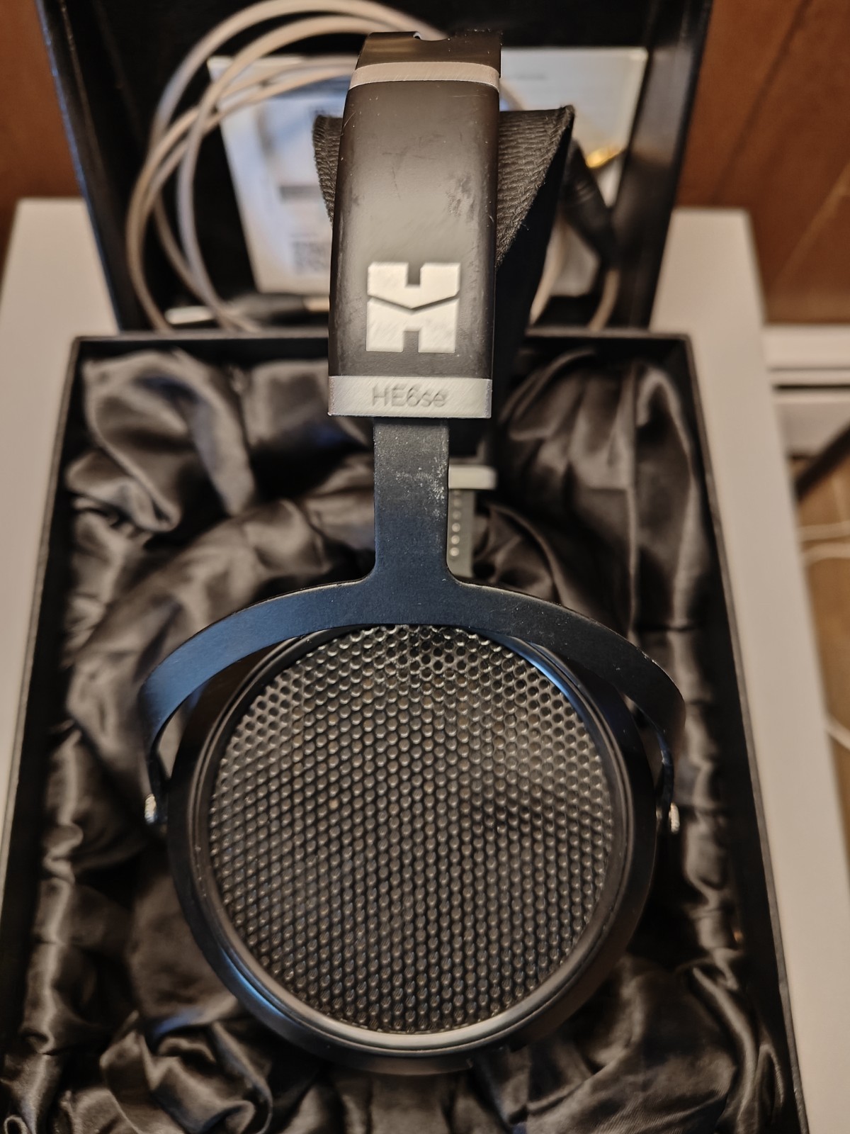 HIFIMAN HE6SE Over the Head Headphones – Black