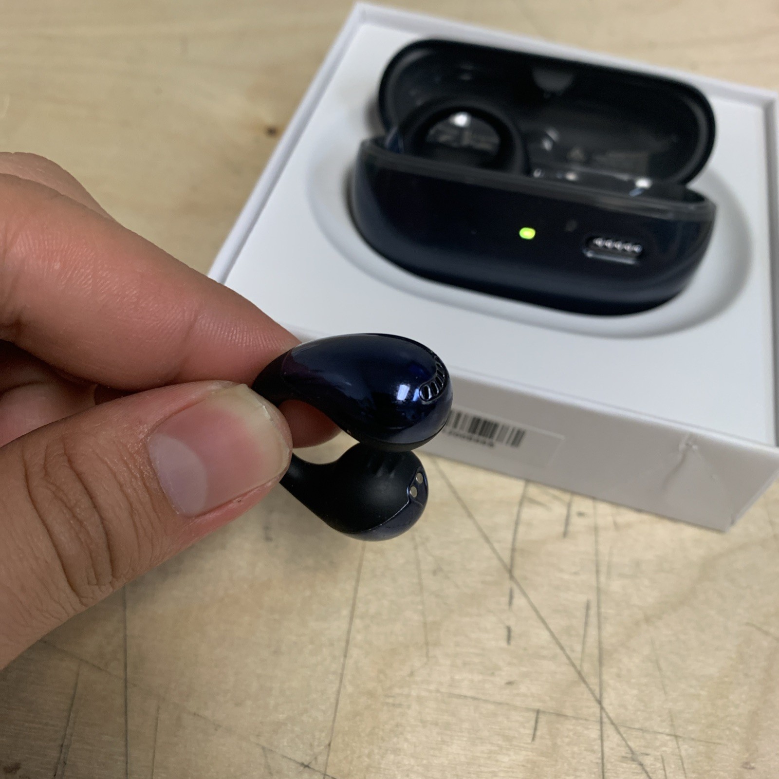 SoundPEATS PearlClip Pro Bluetooth Earbuds Black Earphones Clip On Ear Buds V6