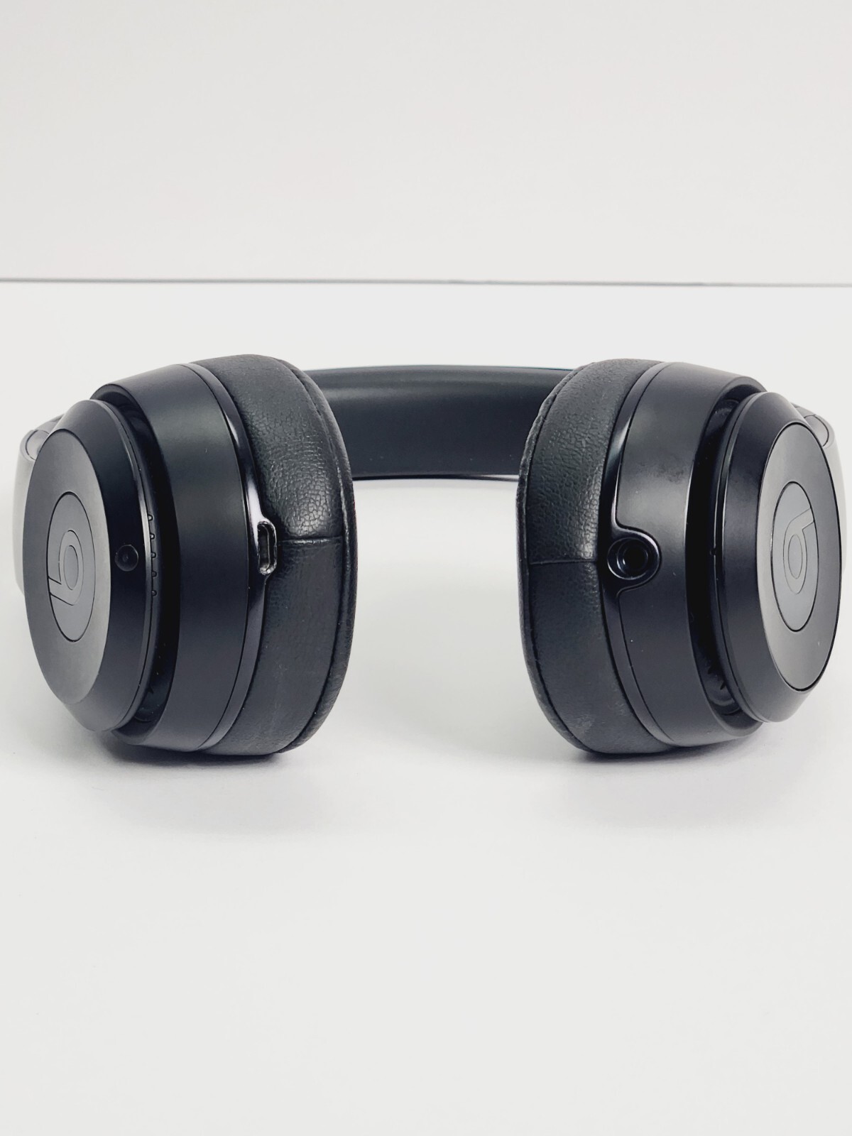 Beats by Dr. Dre Solo3 Over the Ear Headphone – Gloss Black