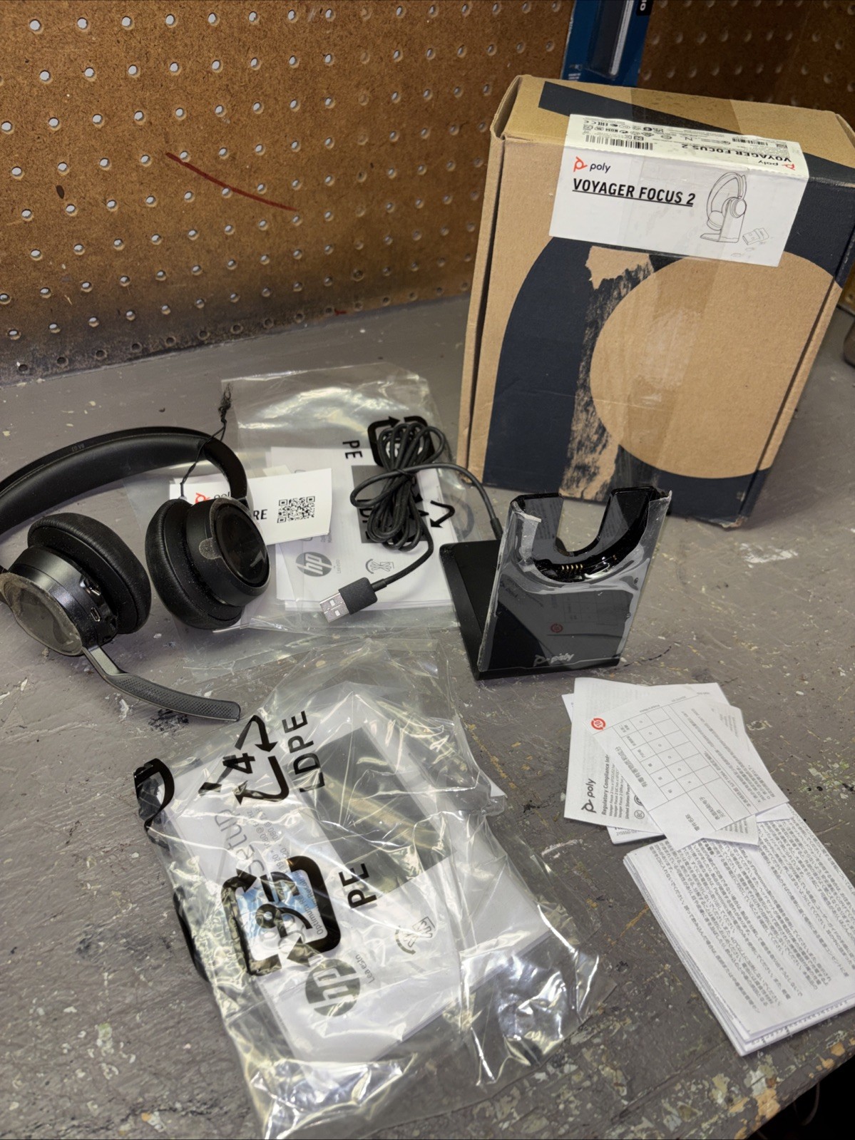 Brand New Poly Voyager Focus 2 Stereo Headset Boom Mic Active Noise Cancellation