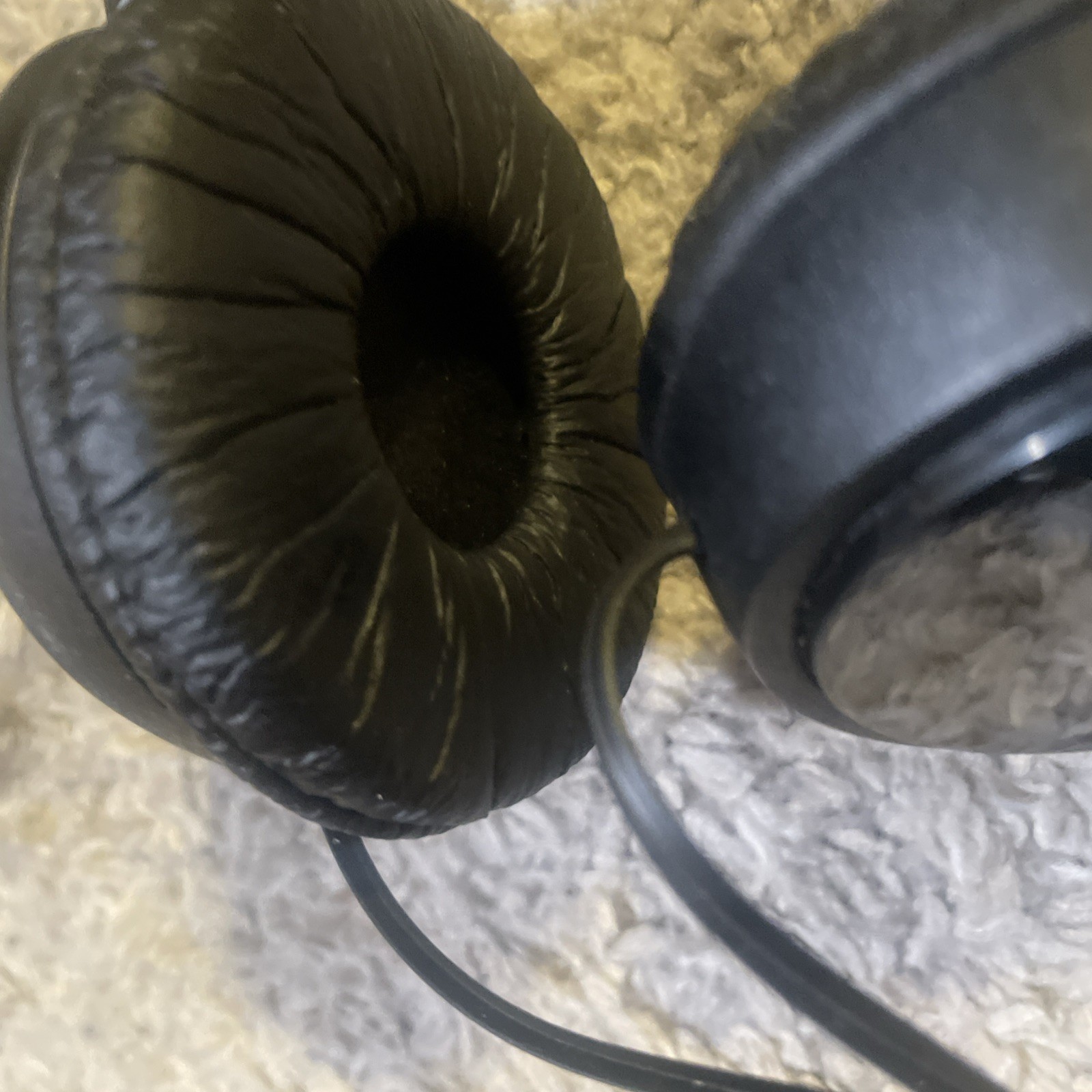 Sony MDR-ZX110 Black Wired Stereo Headphones Tested Working