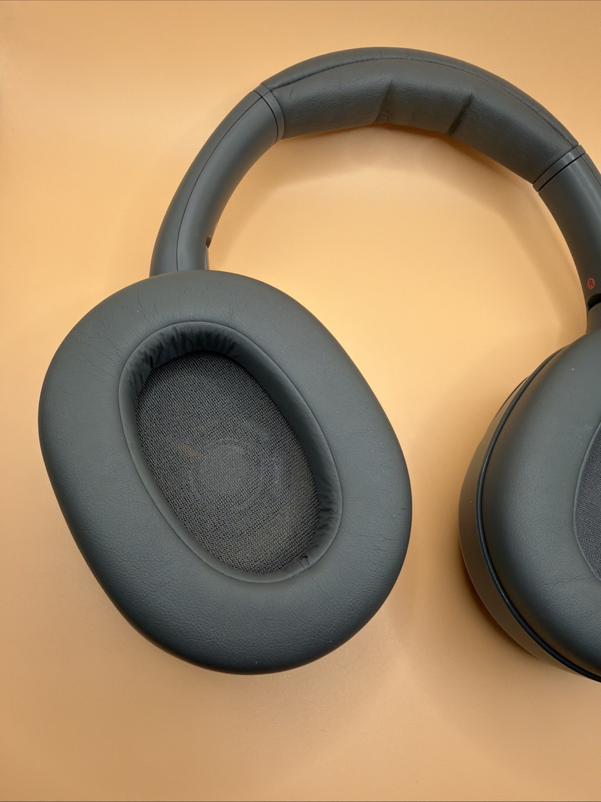 SONY ULT WEAR WH-ULT900N Wireless Noise Canceling Bluetooth Headphones – GrayF11
