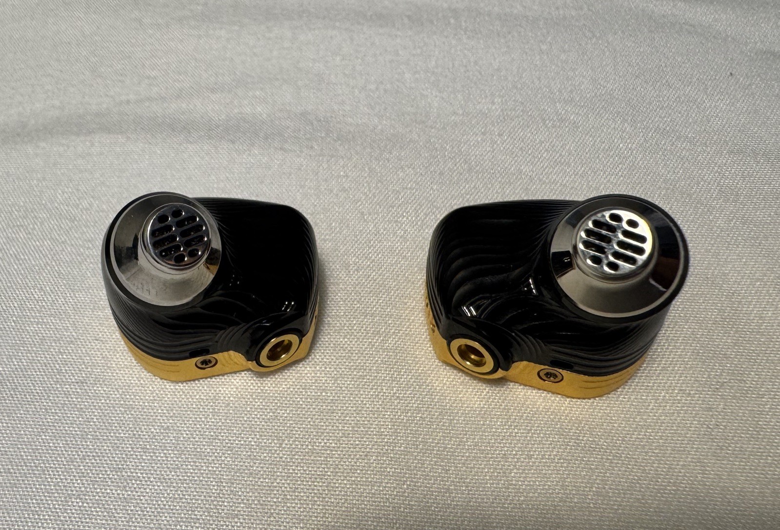 Campfire Audio Solaris Matt Gold Wired Ear Headphones Pre-owned (Mint)