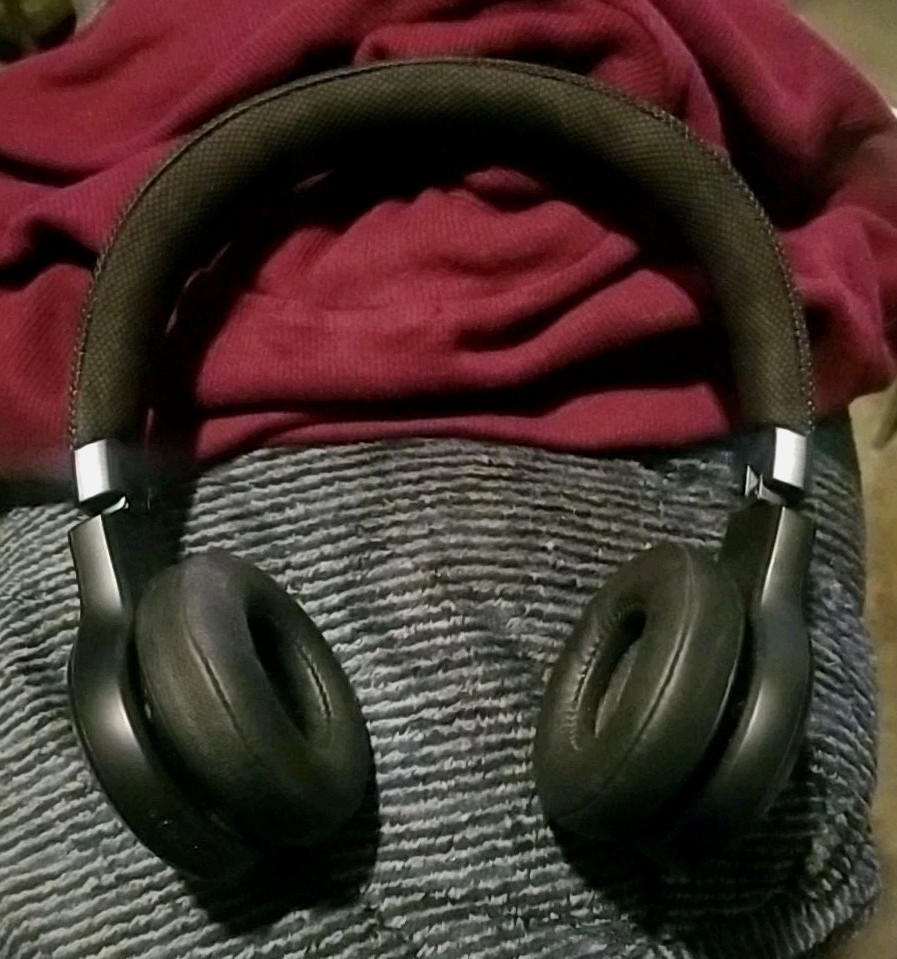 JBL Live 460 NC Wireless Noise Cancelling On Ear Headphones, Fully functional