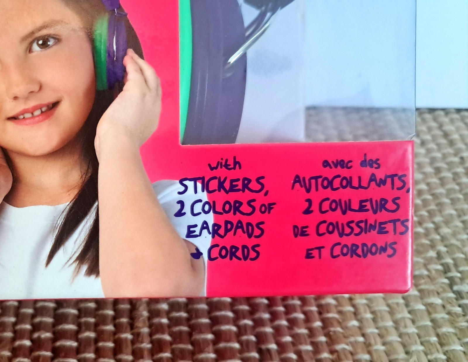 KidzSafe D.I.Y. Volume-Limiting Headphone With Stickers