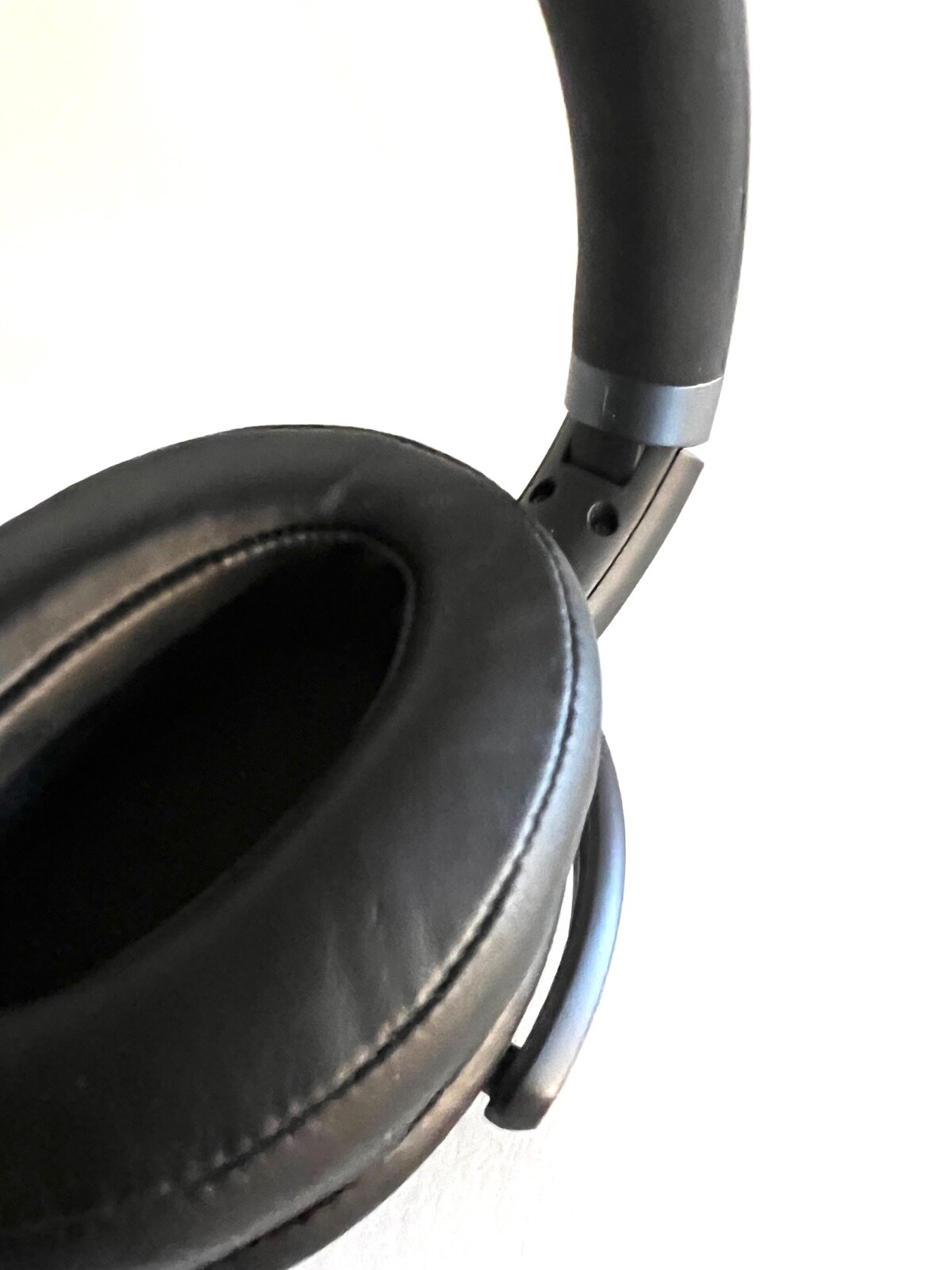 WIRELESS HEADPHONES Sennheiser HD 4.40 BT Wireless Over Ear Headphone