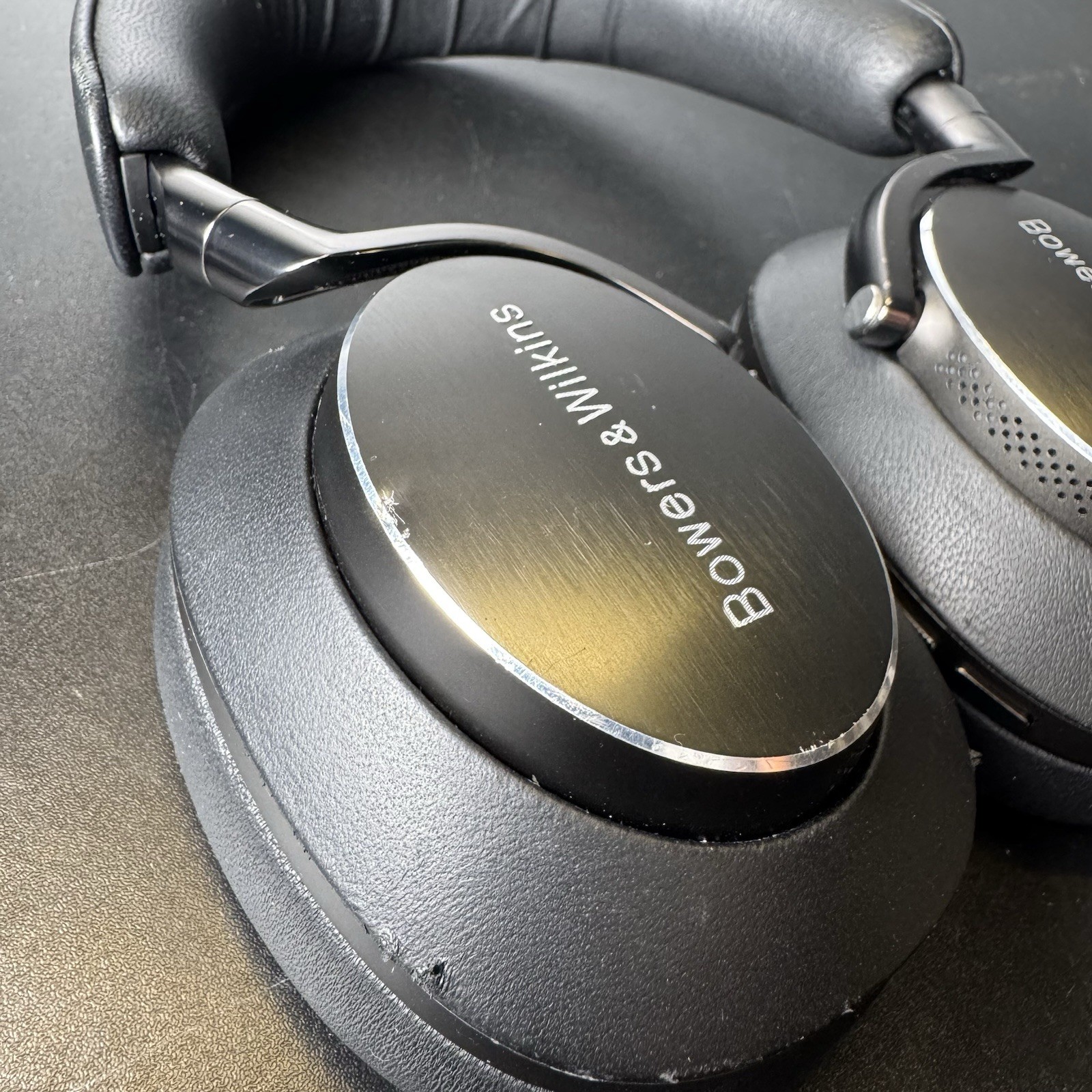 Bowers&Wilkins PX8 Bluetooth Wireless Noise-Cancelling Headphones Black