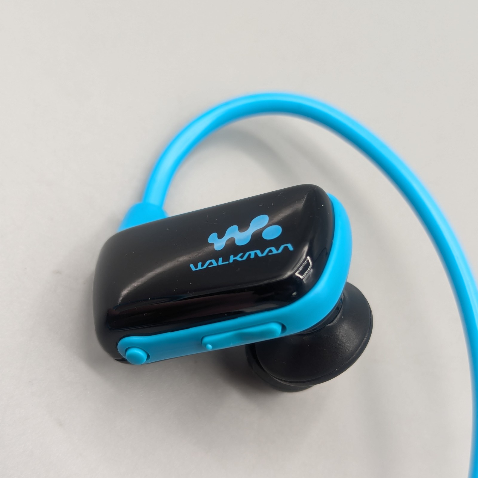 Sony Waterproof Digital Walkman NWZ-W273S MP3 Player Headphones Only UNTESTED