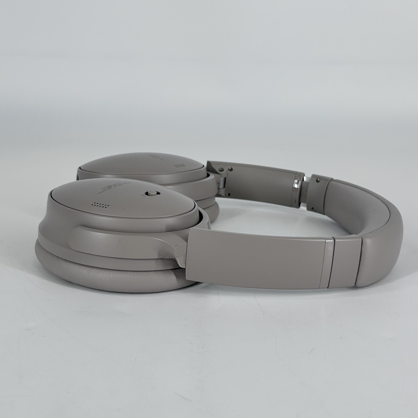 Bose QuietComfort Headphones Beige w/ Case – Excellent Condition