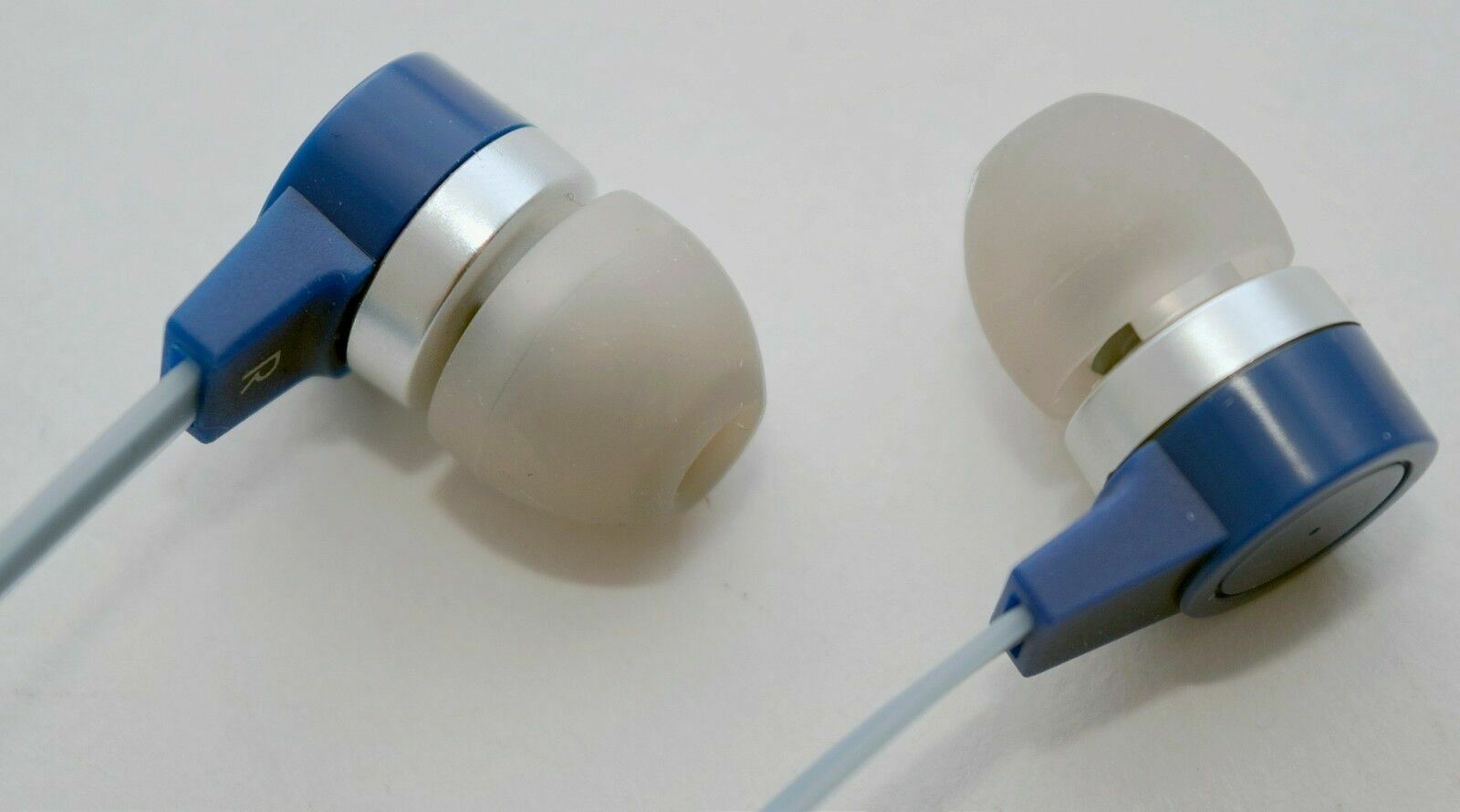 NEW TDK SP400 Life on Record Glow In The Dark Waterproof Earbuds Headphones BLUE