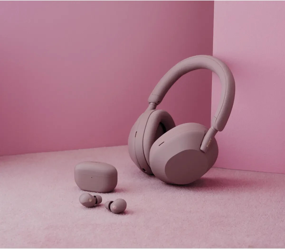 Sony WH-1000XM5 Wireless Noise Canceling Over-Ear Headphones Smoky Pink