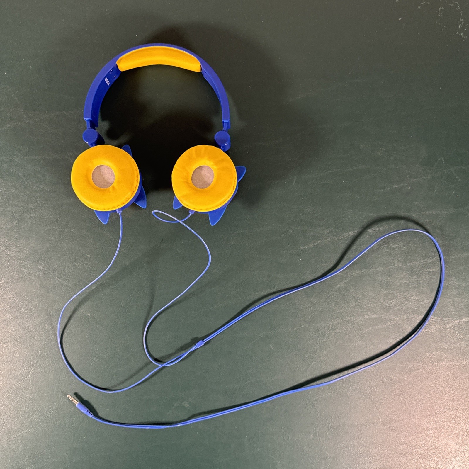 SEGA Sonic the Hedgehog Kids Wired On-Ear Headphones 3D Molded Blue Yellow