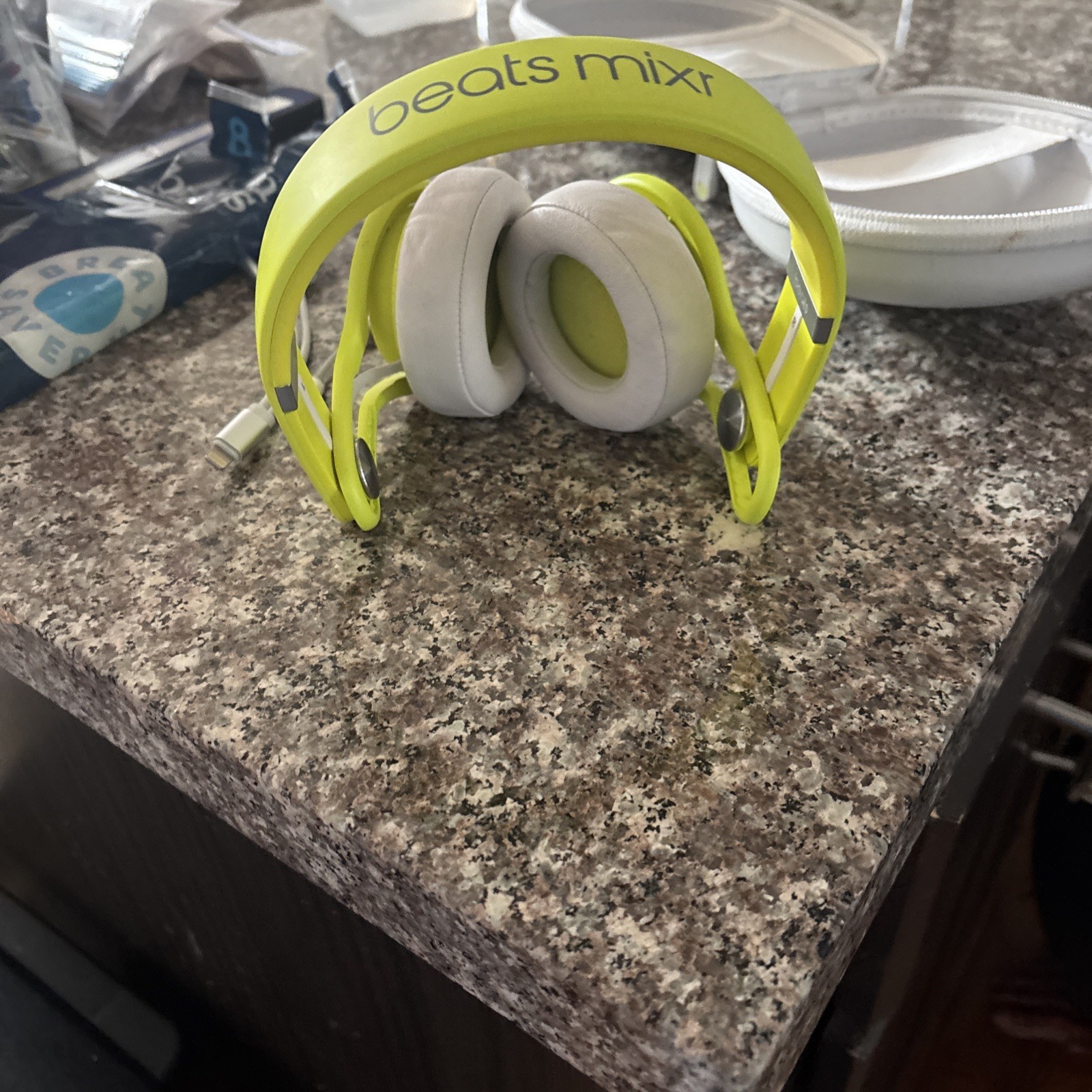 Beats ‘Mixr’ Wired Neon Green Limited Edition David Guetta DJ Headphones