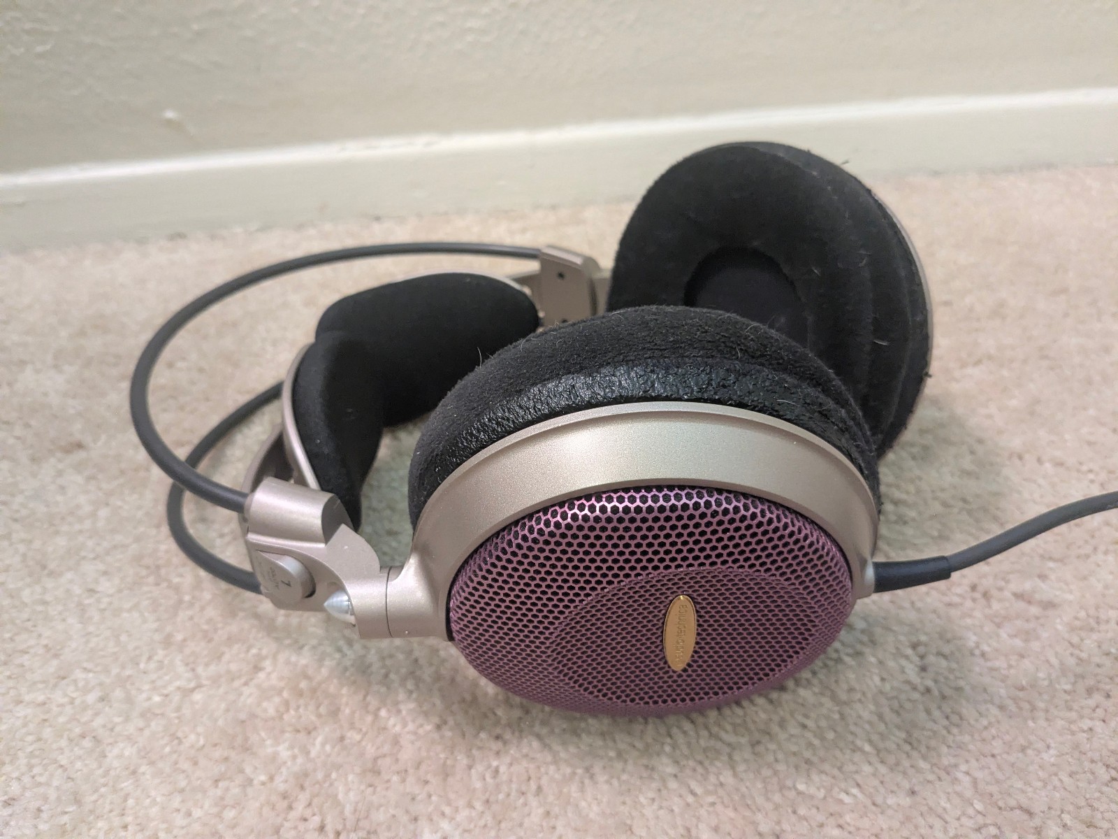 Audio-Technica Headphones Air ATH AD700 Authentic Purple Works Tested