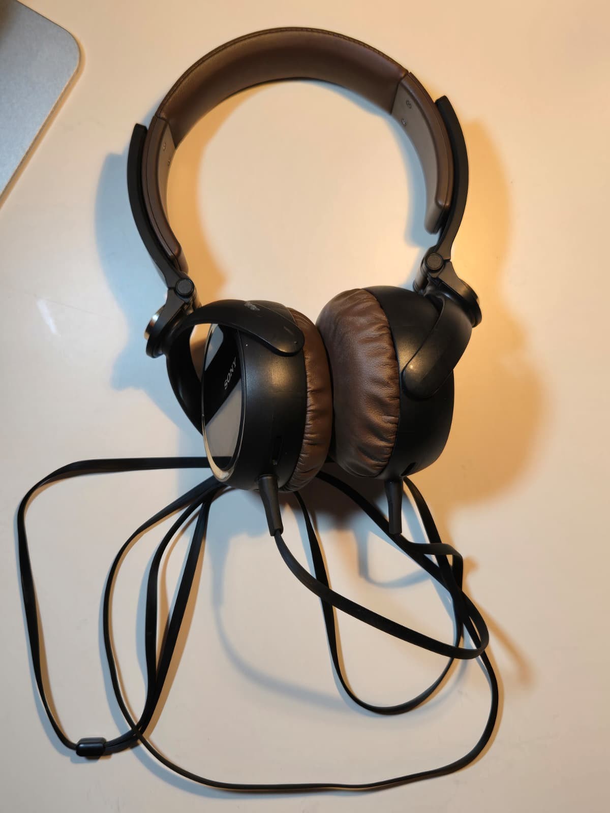 Sony MDR-XB600 Extra Bass Wired On-Ear Headphones Brown/Black/Gold GREAT COND