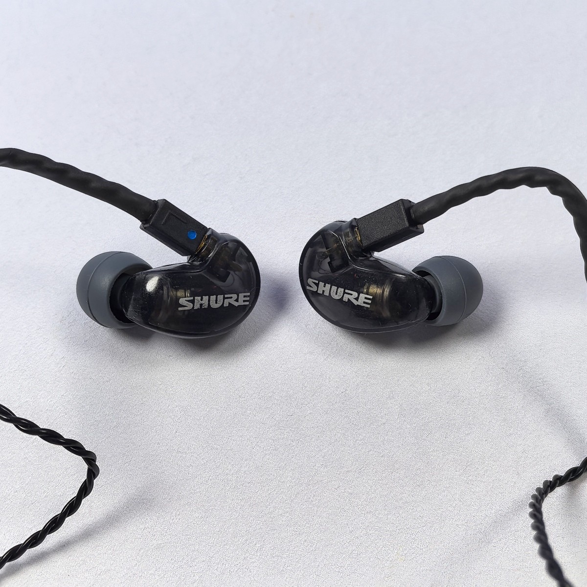Shure SE215 Sound Isolating Wired Earphones In-Ear 3.5mm Jack Headphones Colors