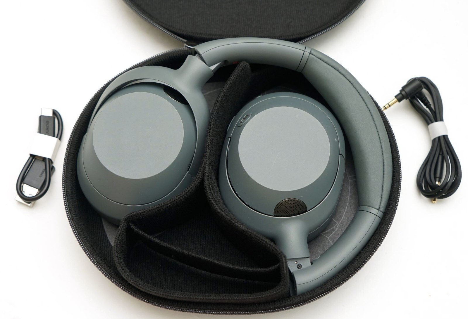 SONY WH-ULT900N Headphones Wireless Noise Canceling Bluetooth Forest GRAY VG