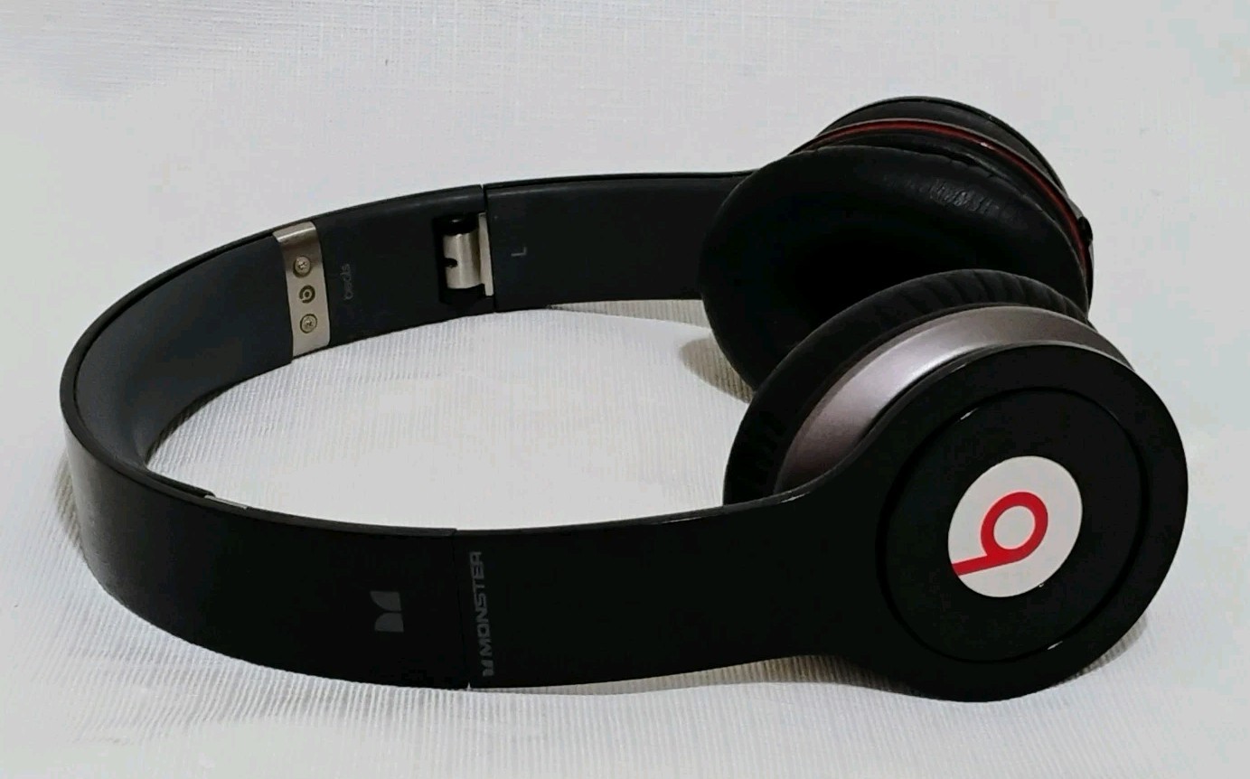 Beats By Dre Solo Monster Headphones With Case-No Audio Cable