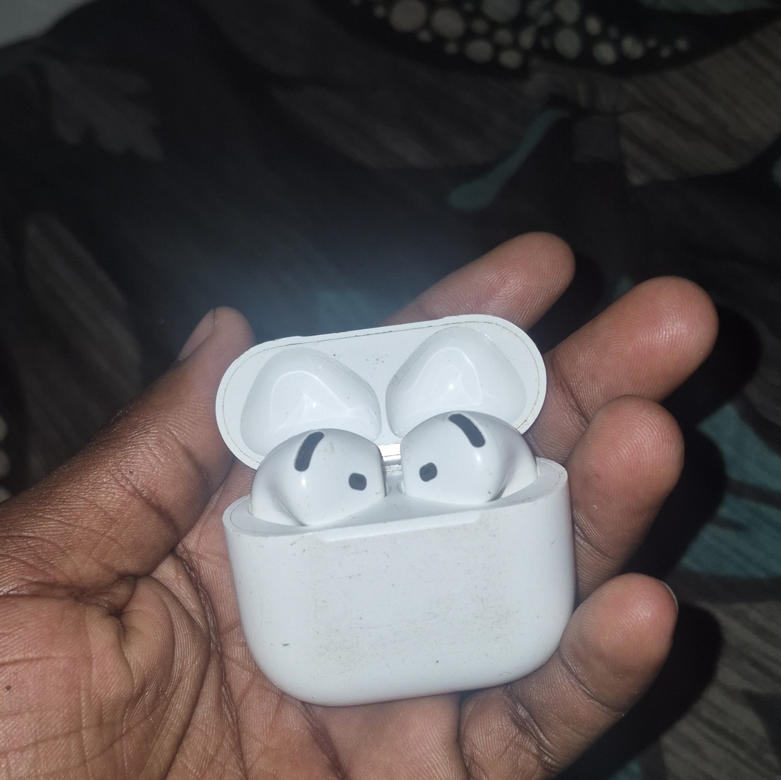 Apple AirPods Pro True Wireless Bluetooth In-Ear Earbuds w/ Case White