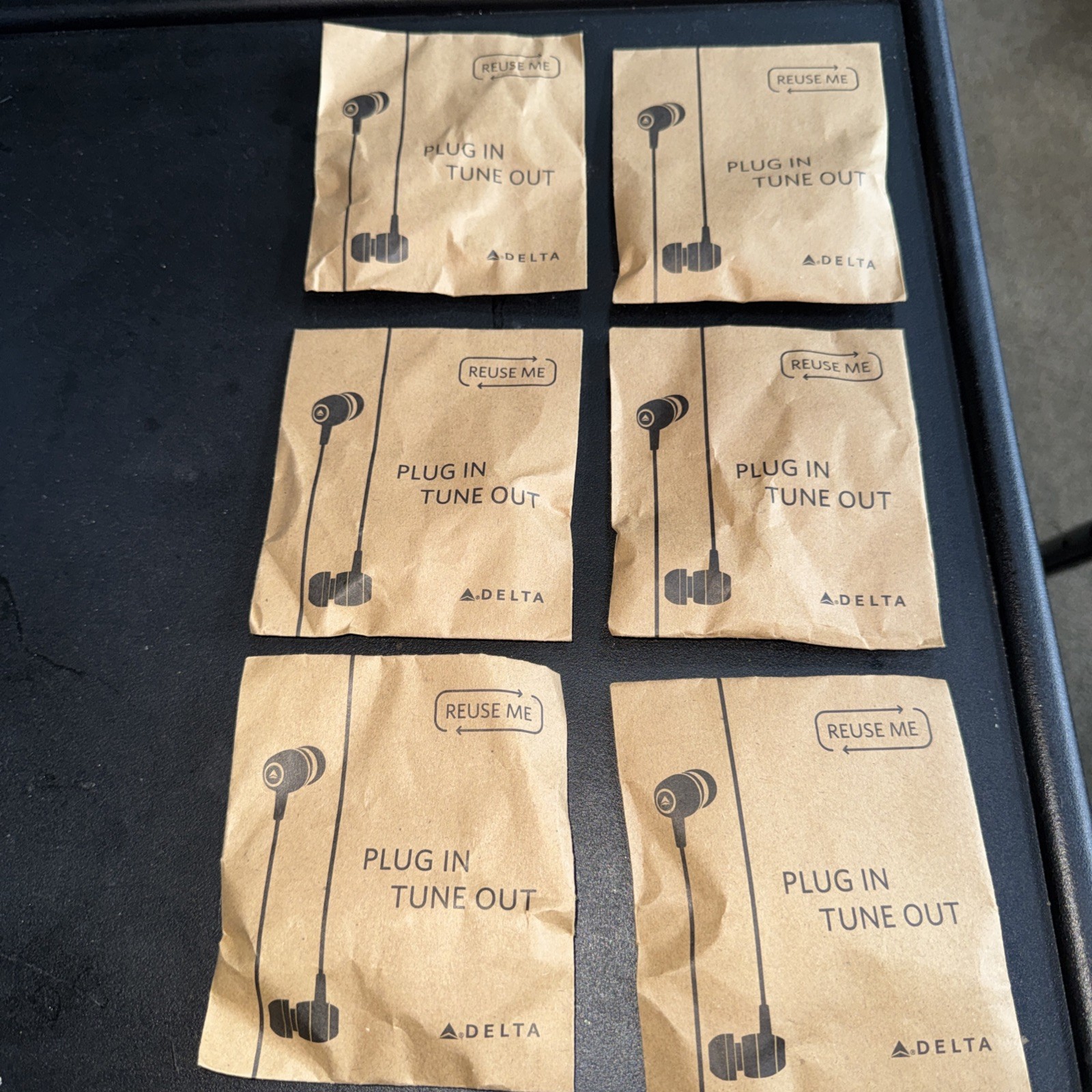 NewHeadphones from Delta Airlines – Lot Of 6