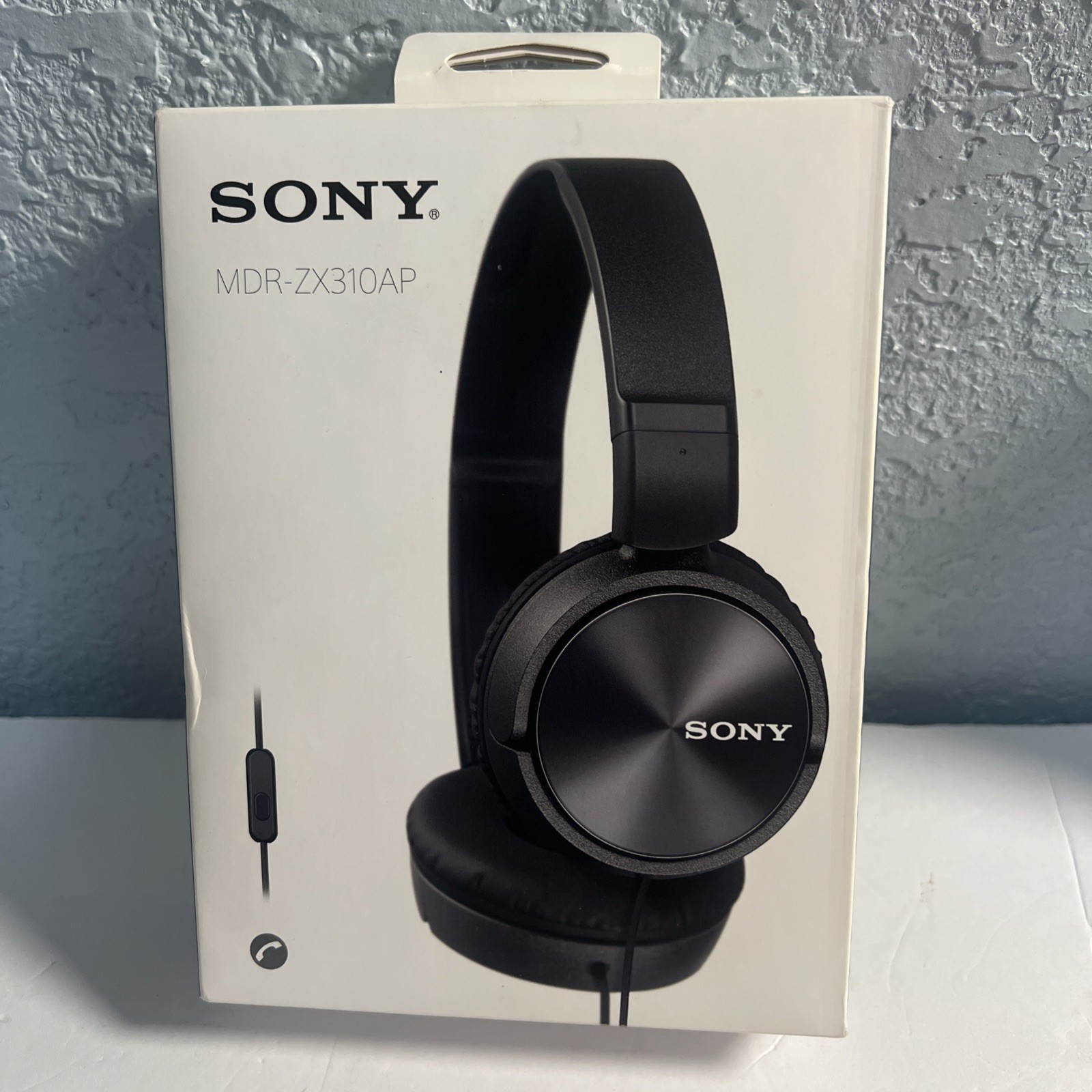 NEW Sony MDR-ZX110AP On-Ear Wired Headphones w In-Line Mic Black