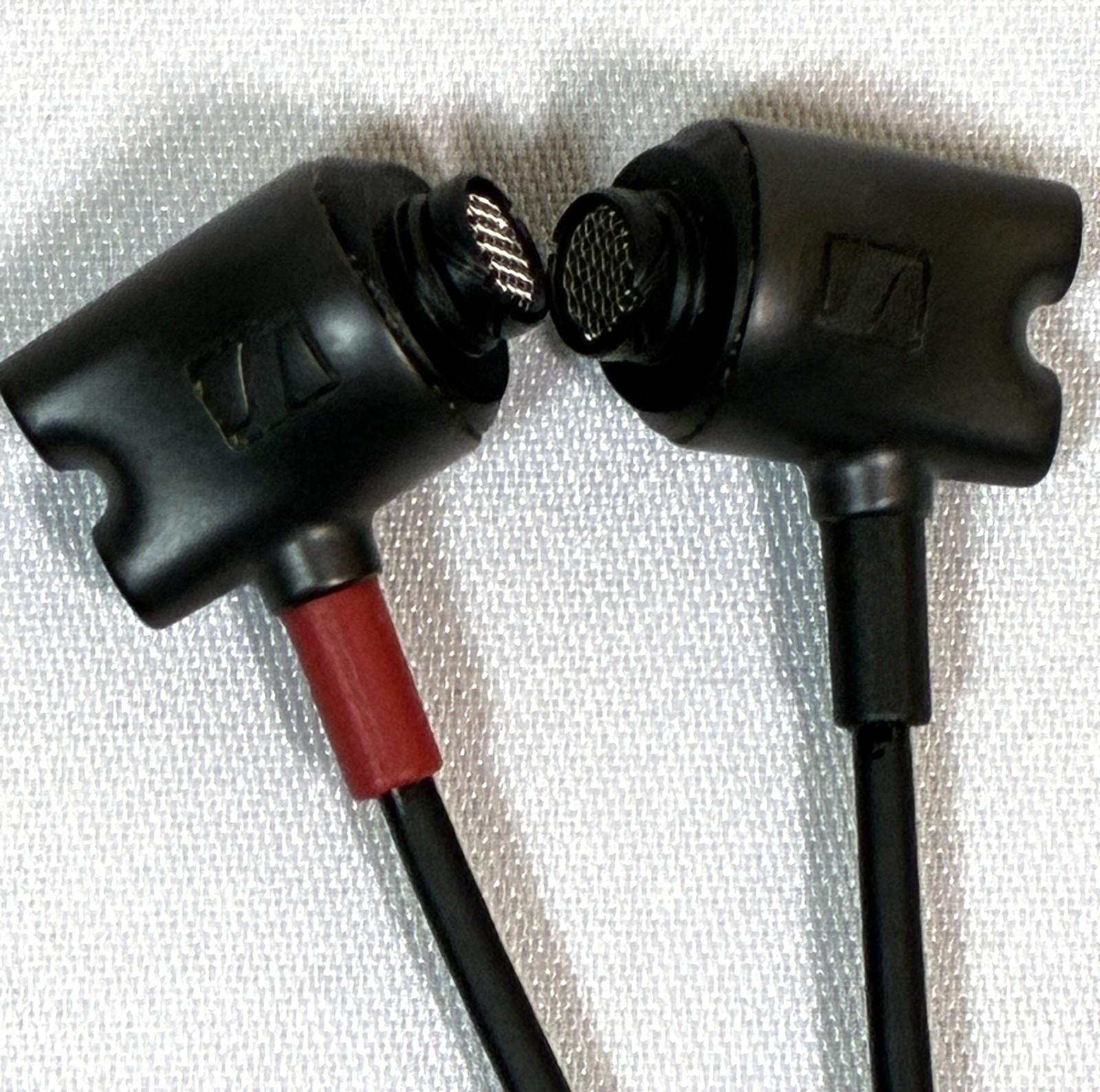 Sennheiser IE 800 S Premium In-Ear Earphones Genuine w/ Original Box from Japan