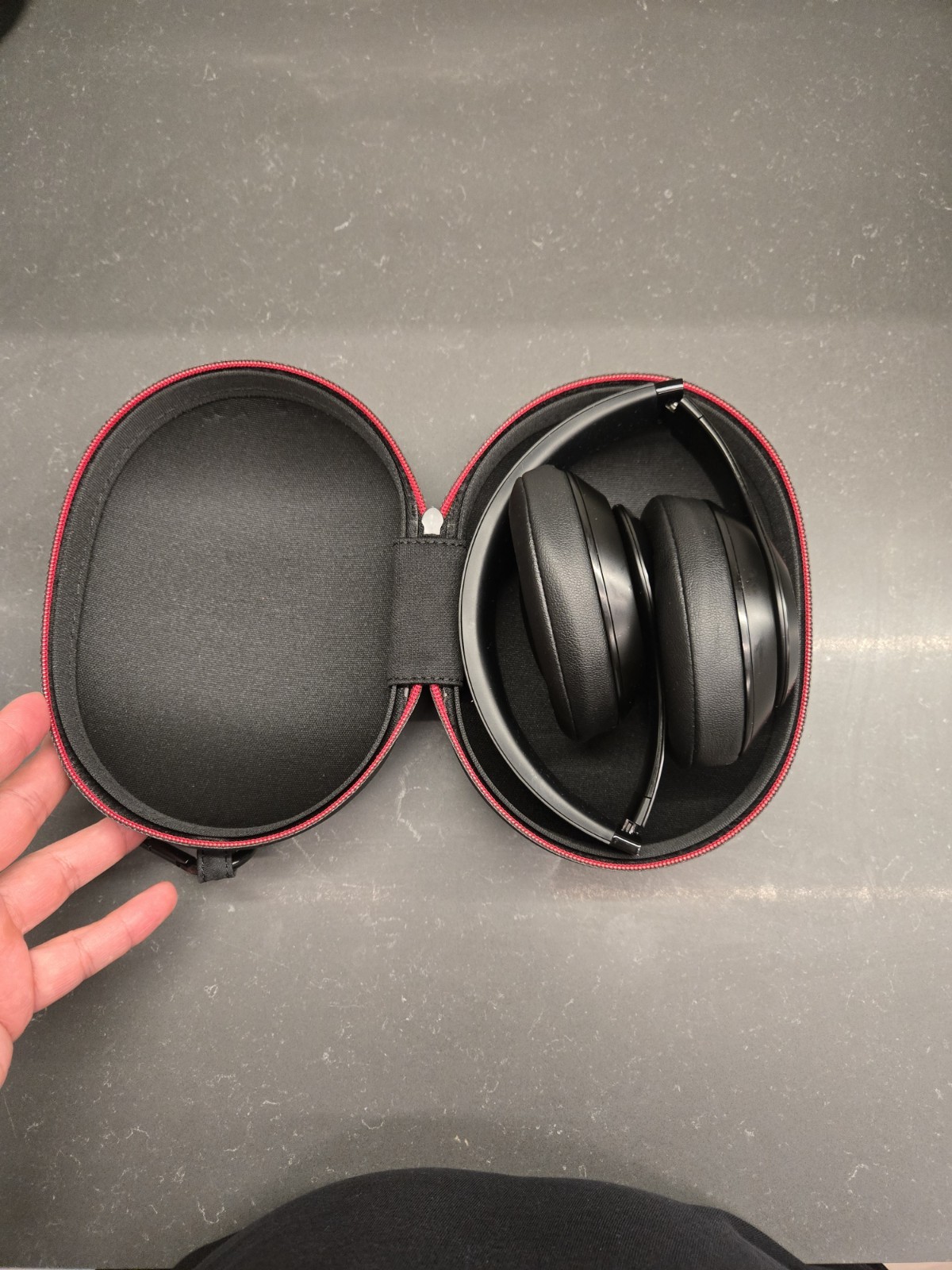 Beats Studio3 Wireless Noise Cancelling Headphones – Matte Black