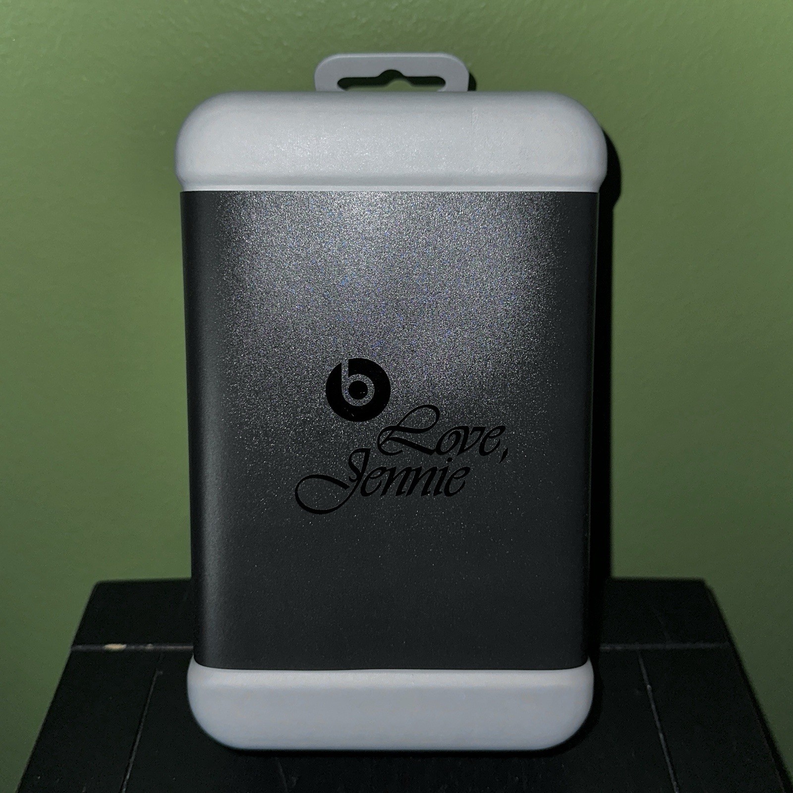 NEW Beats Solo 4 JENNIE Special Edition Onyx Black With Attachable Bows
