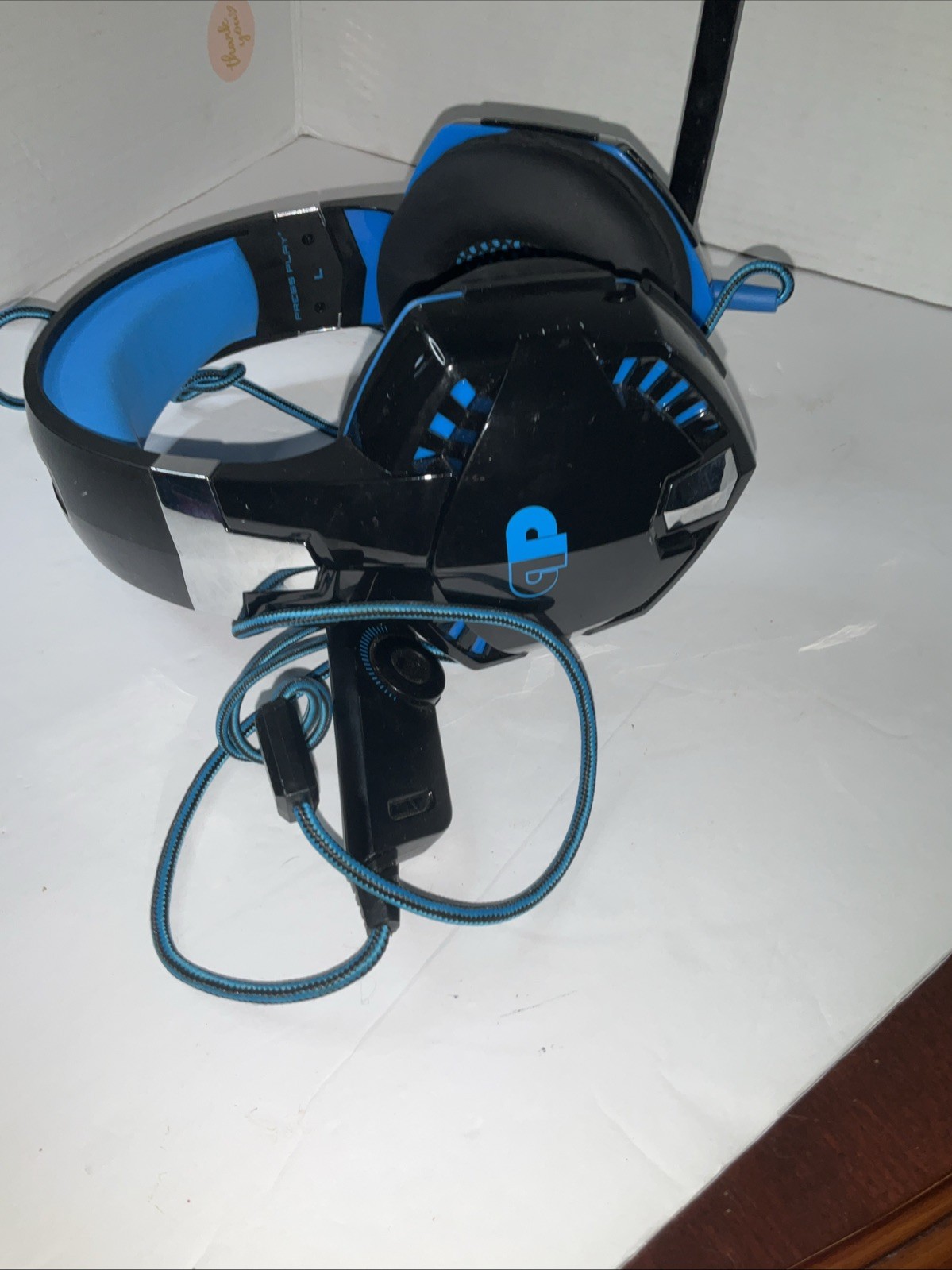Estos Son Auriculares negro Y Azul o Tiene Caja Funciona G2000